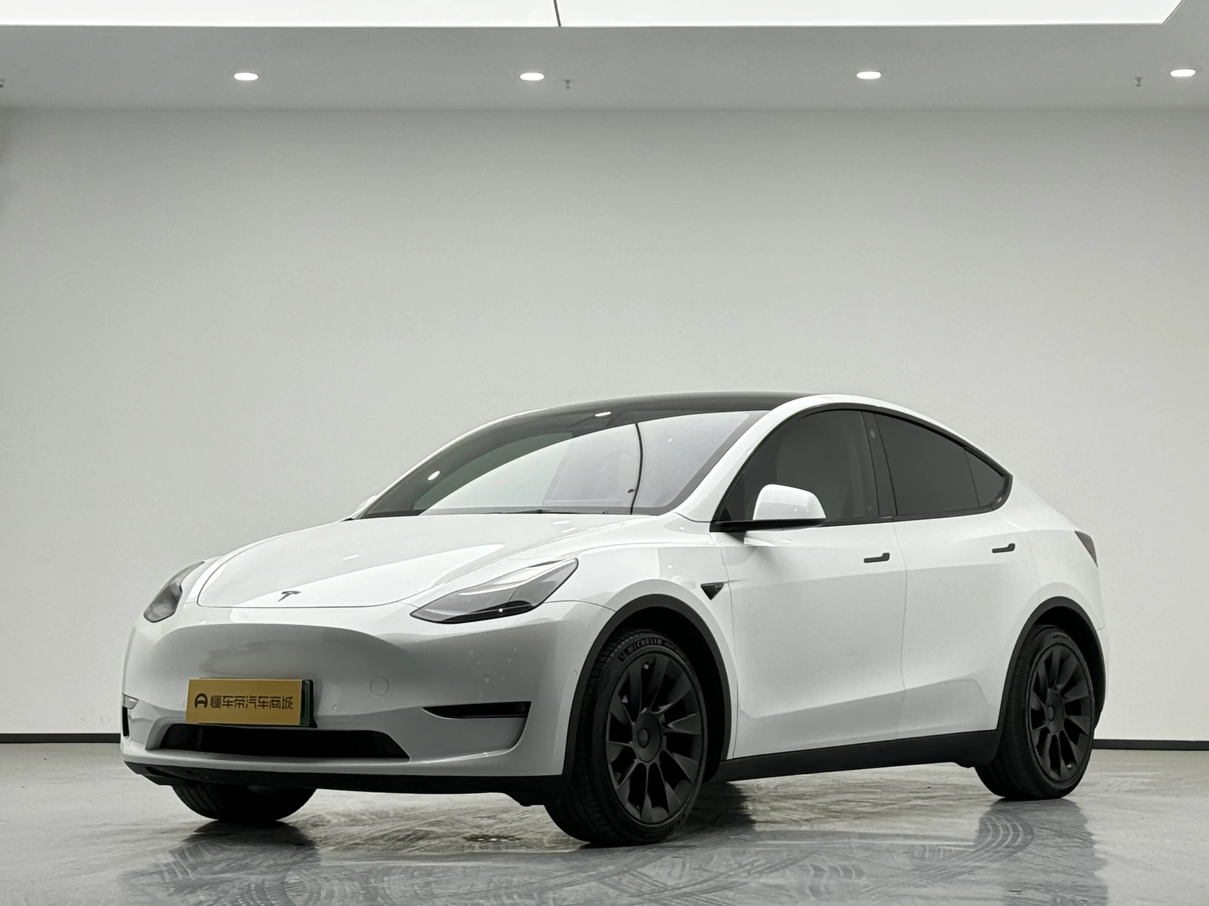 Tesla Model Y  из Китая
