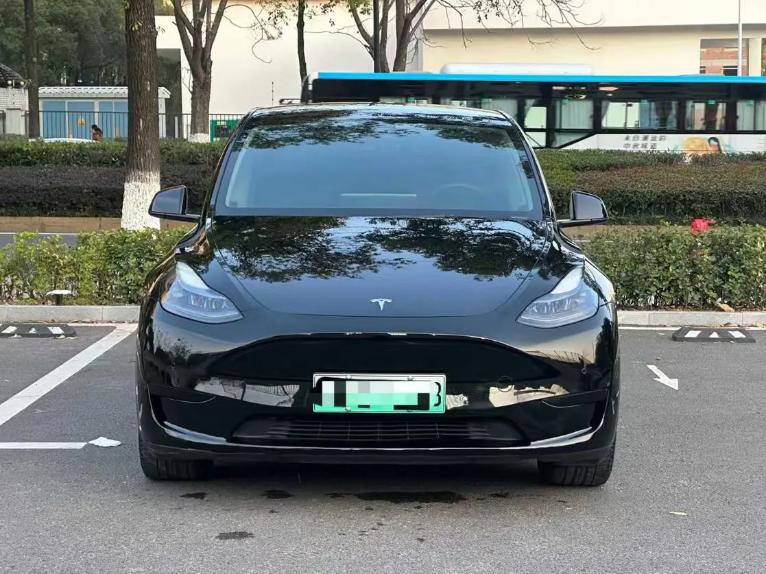 Tesla Model Y  из Китая