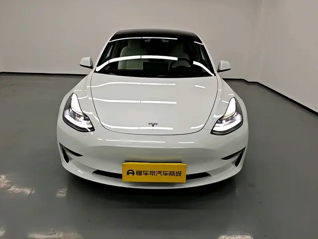 Tesla Model 3  из Китая
