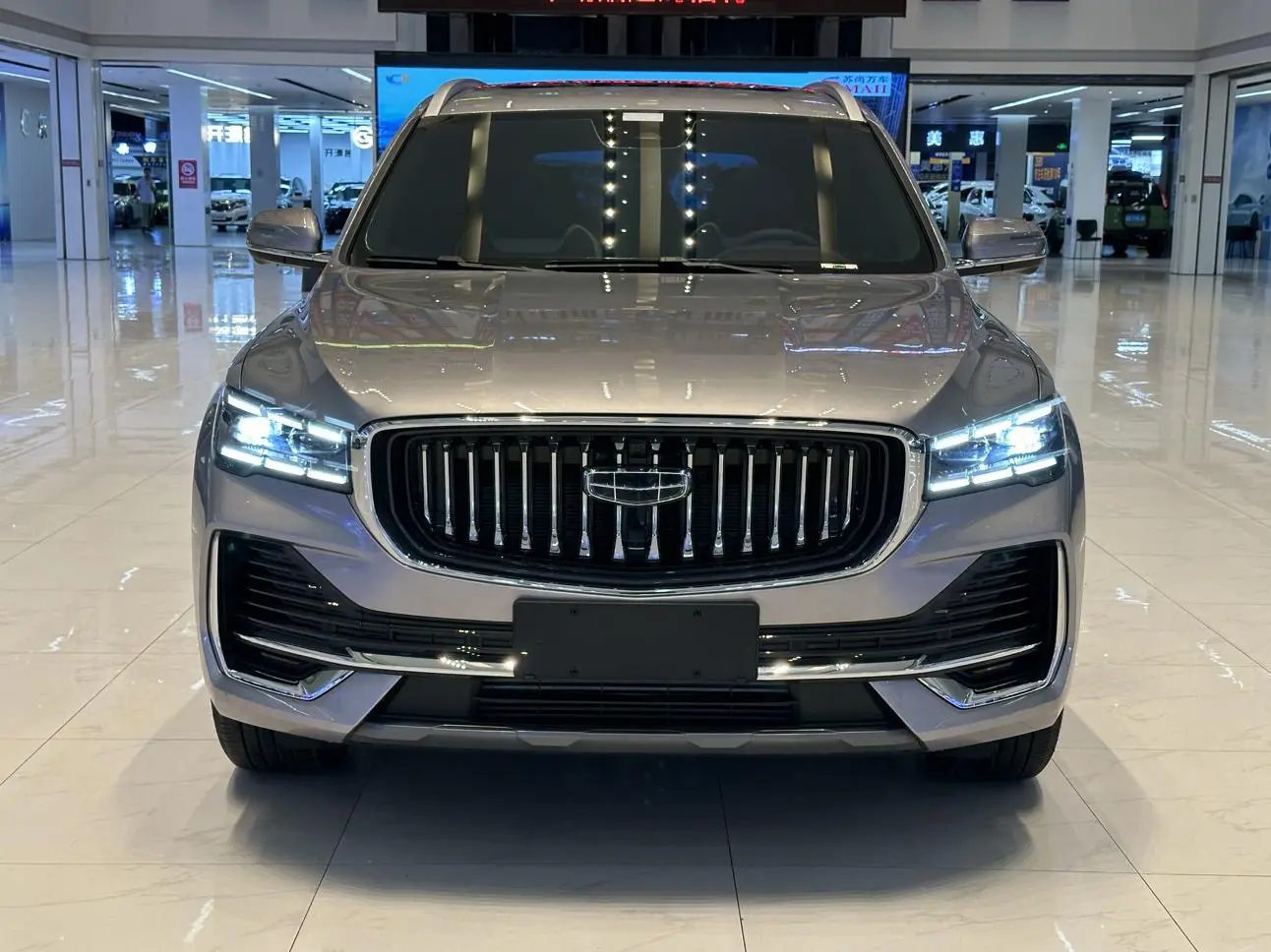 Geely Monjaro (Xingyue L)  из Китая