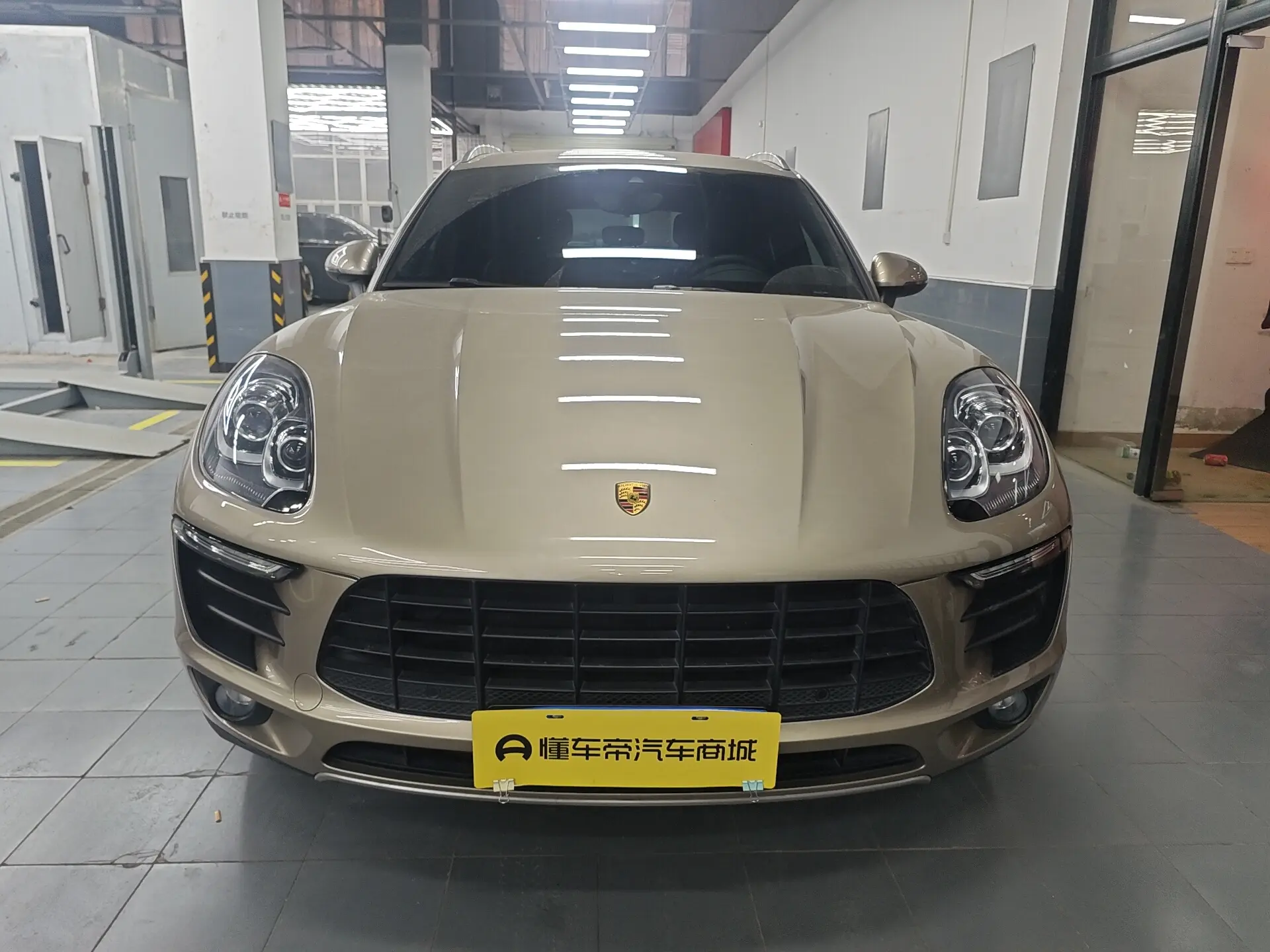Porsche Macan  из Китая