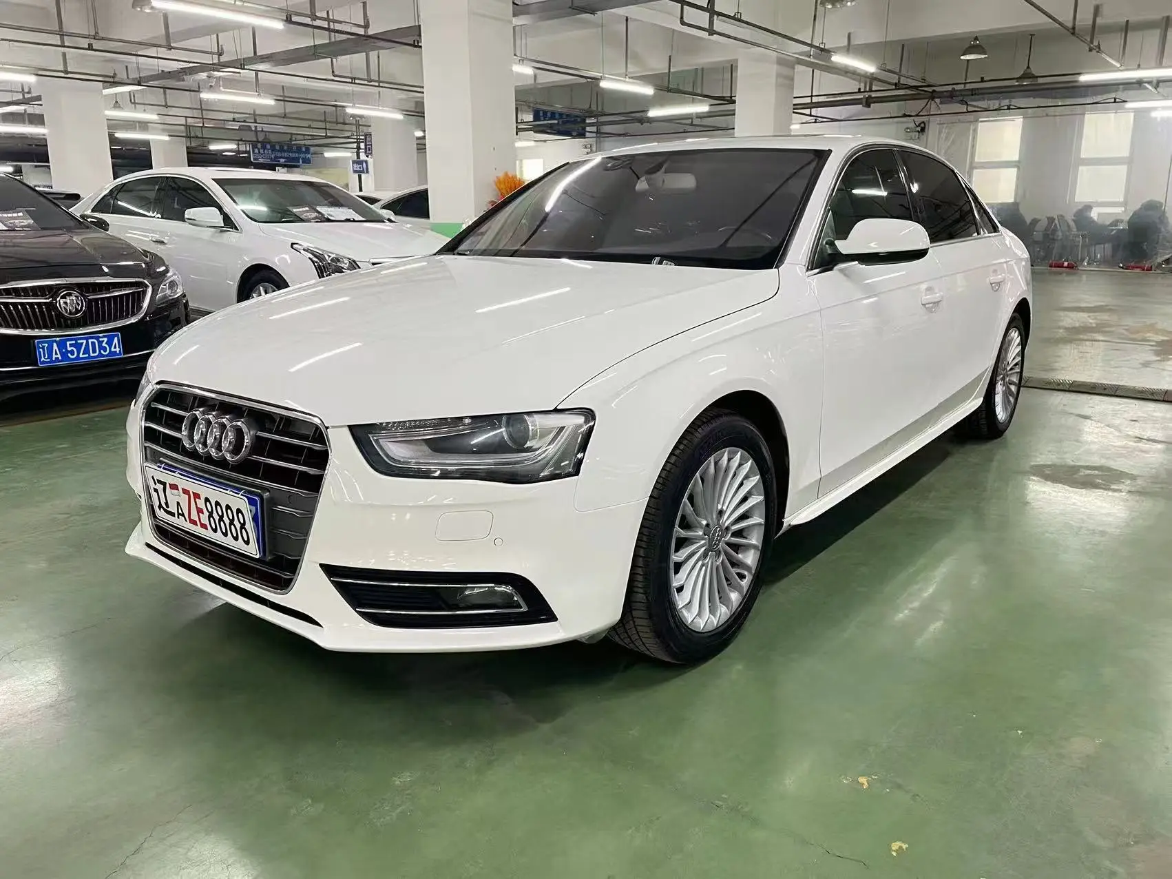 Audi A4L  из Китая