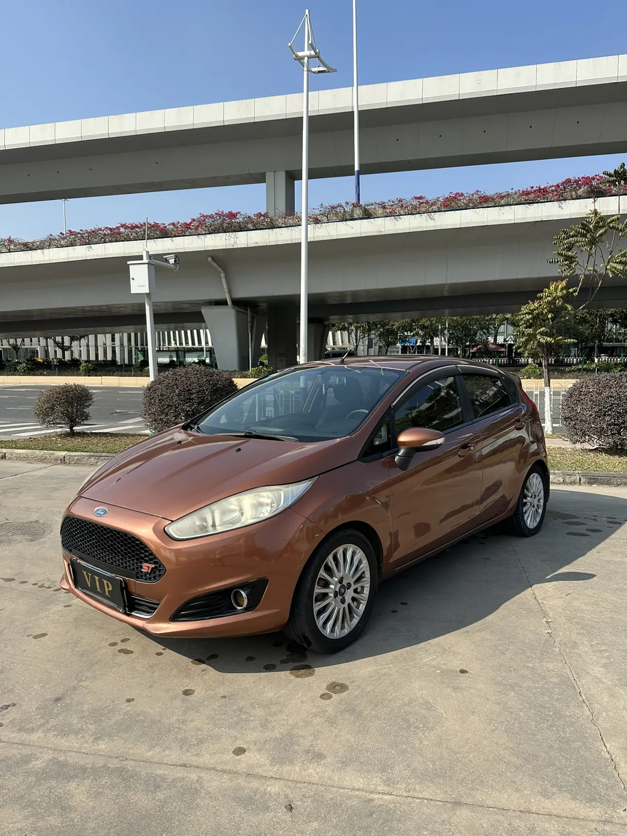 Ford Carnival  из Китая