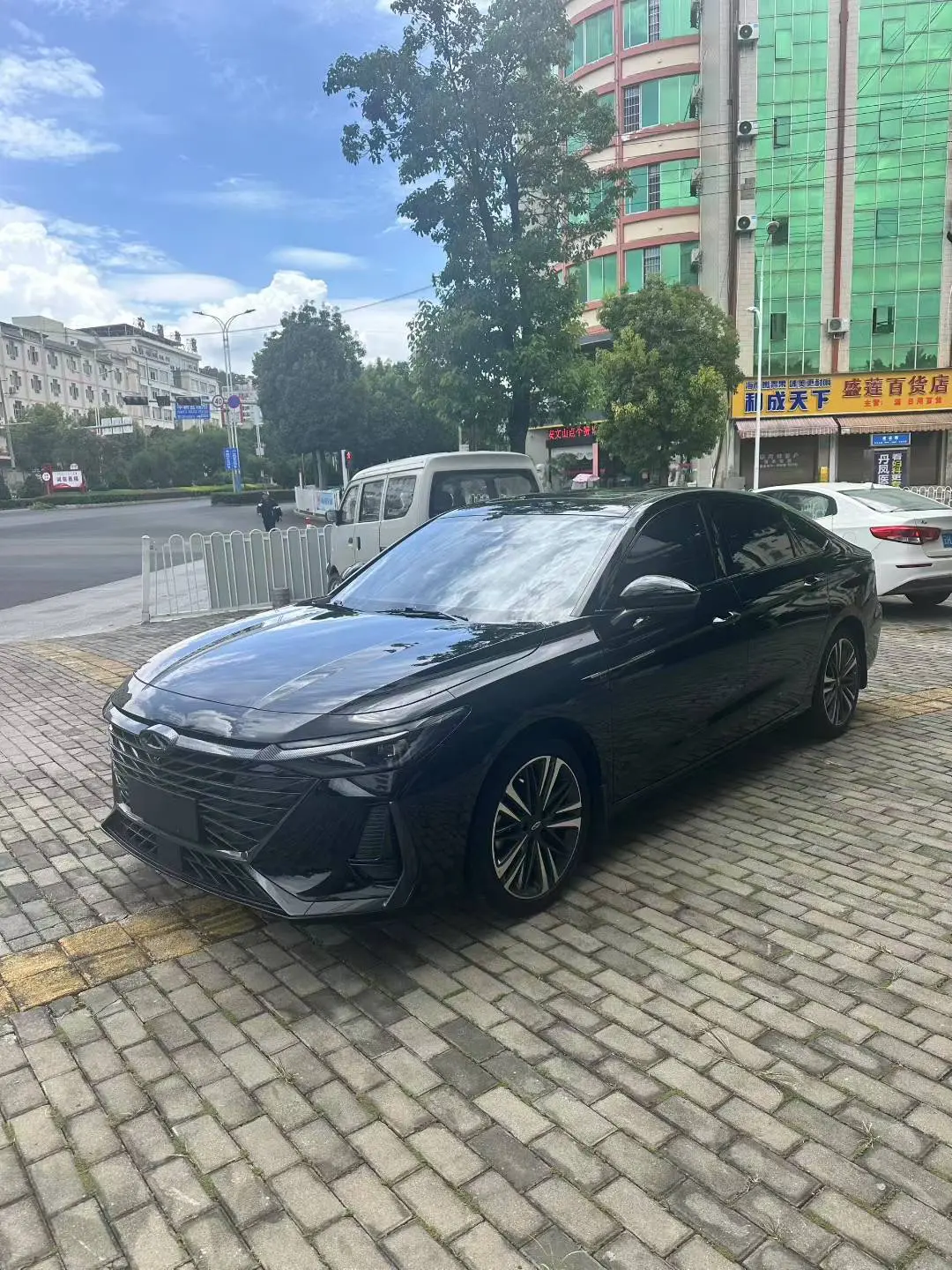Chery Arrizo 8  из Китая