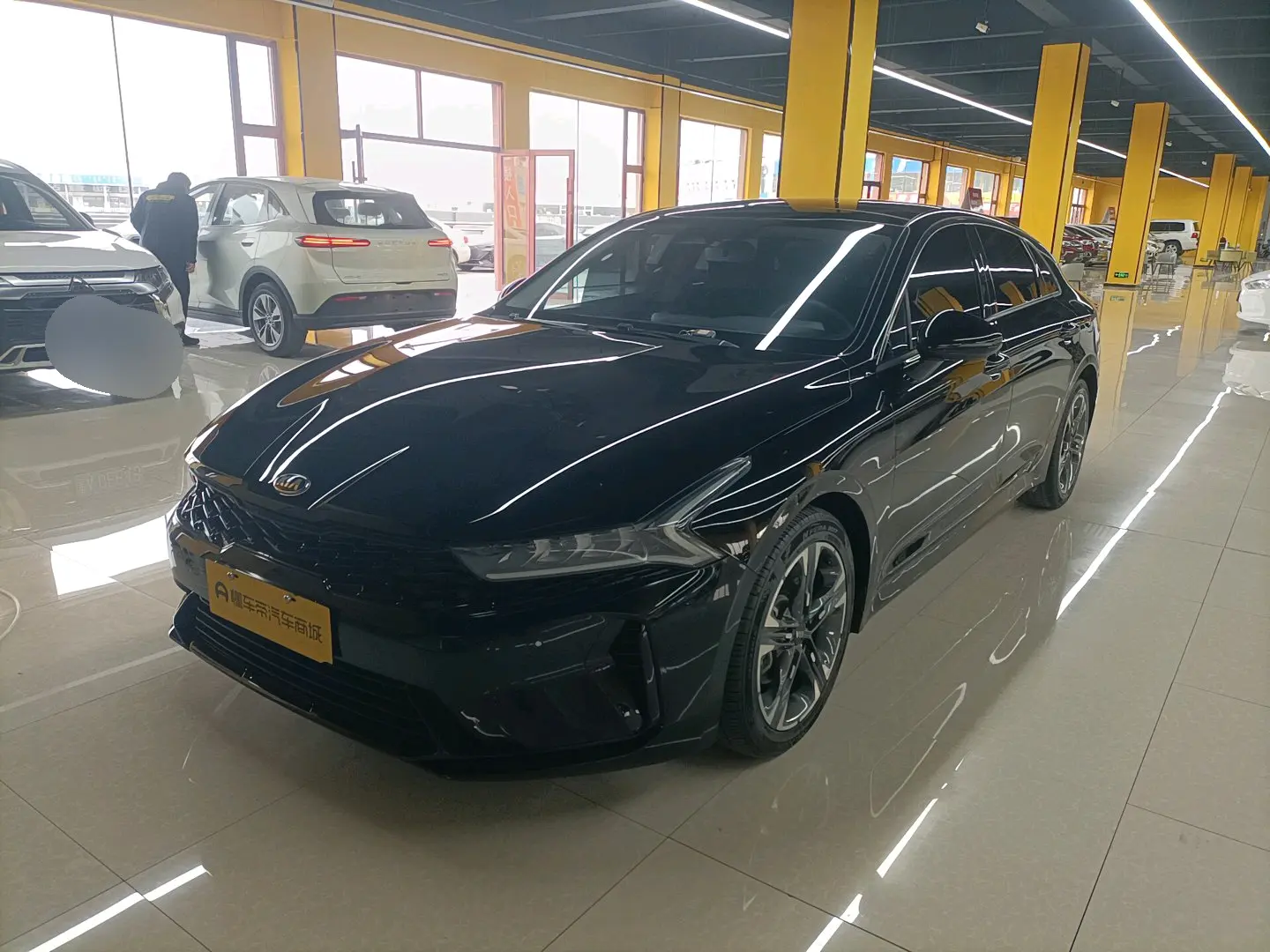 Kia K5  из Китая