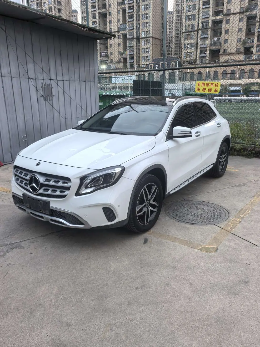Mercedes-Benz GLA  из Китая