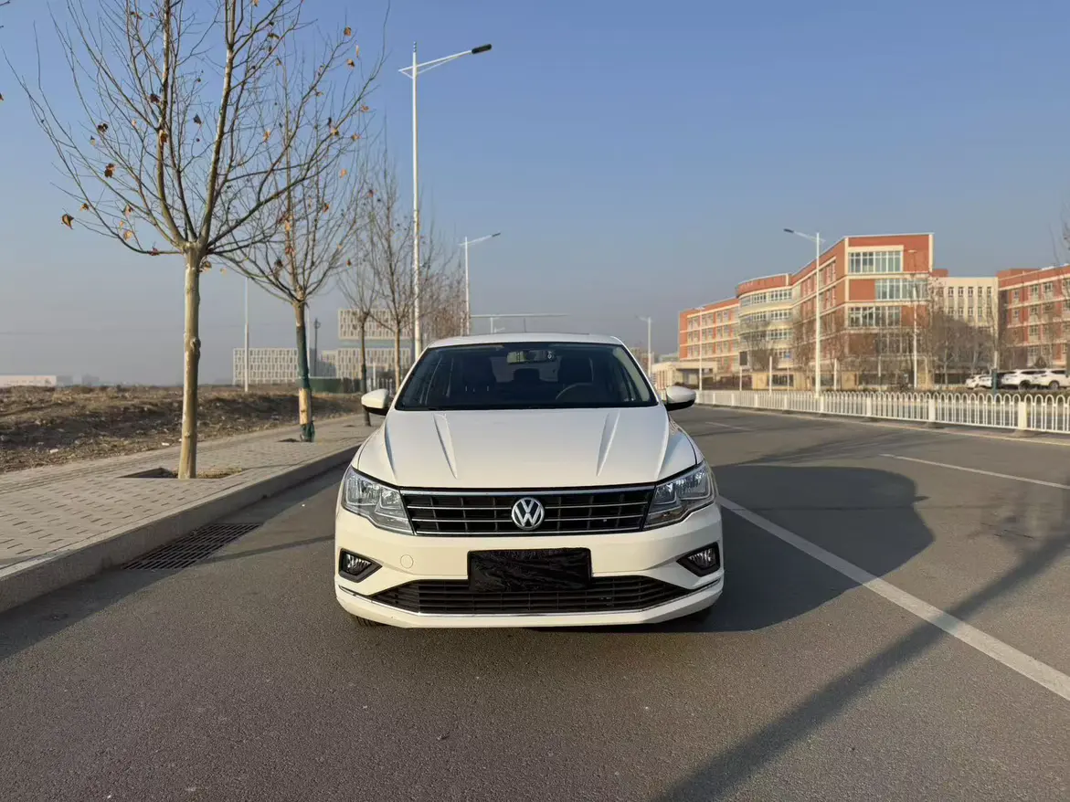 Volkswagen Jetta  из Китая
