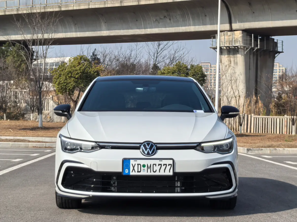 Volkswagen Golf  из Китая