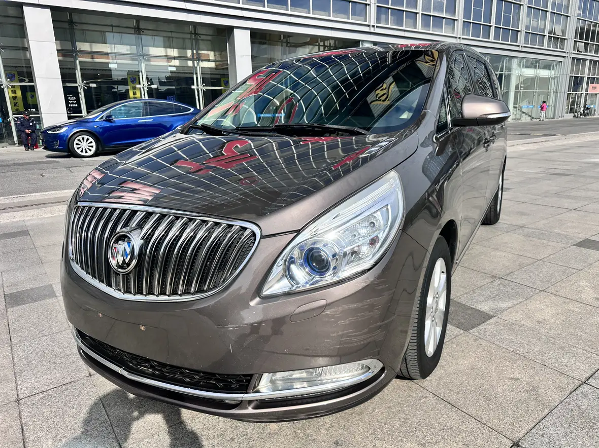 Buick GL8  из Китая