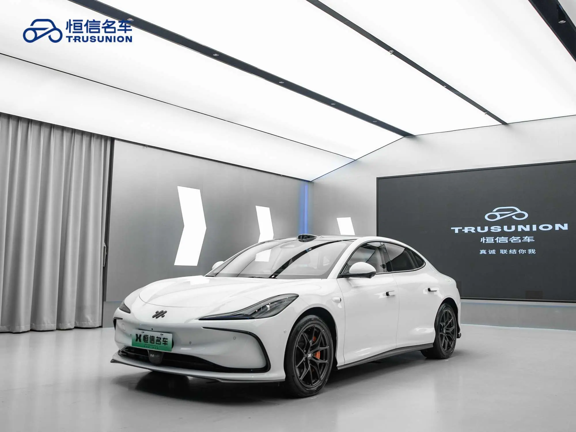 Zhiji L6  из Китая