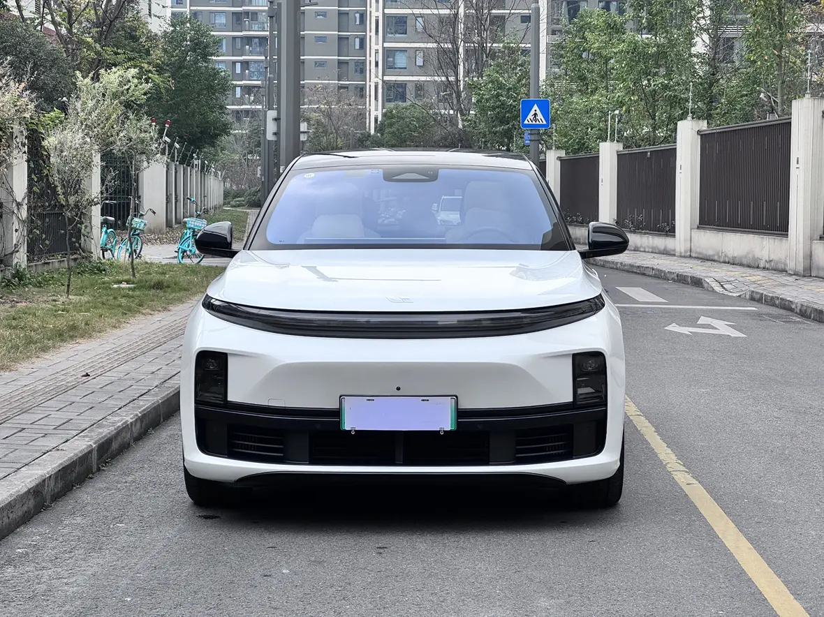 Li L7 (Ideal L7)  из Китая