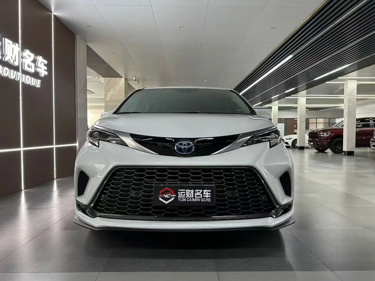 Toyota Granvia  из Китая