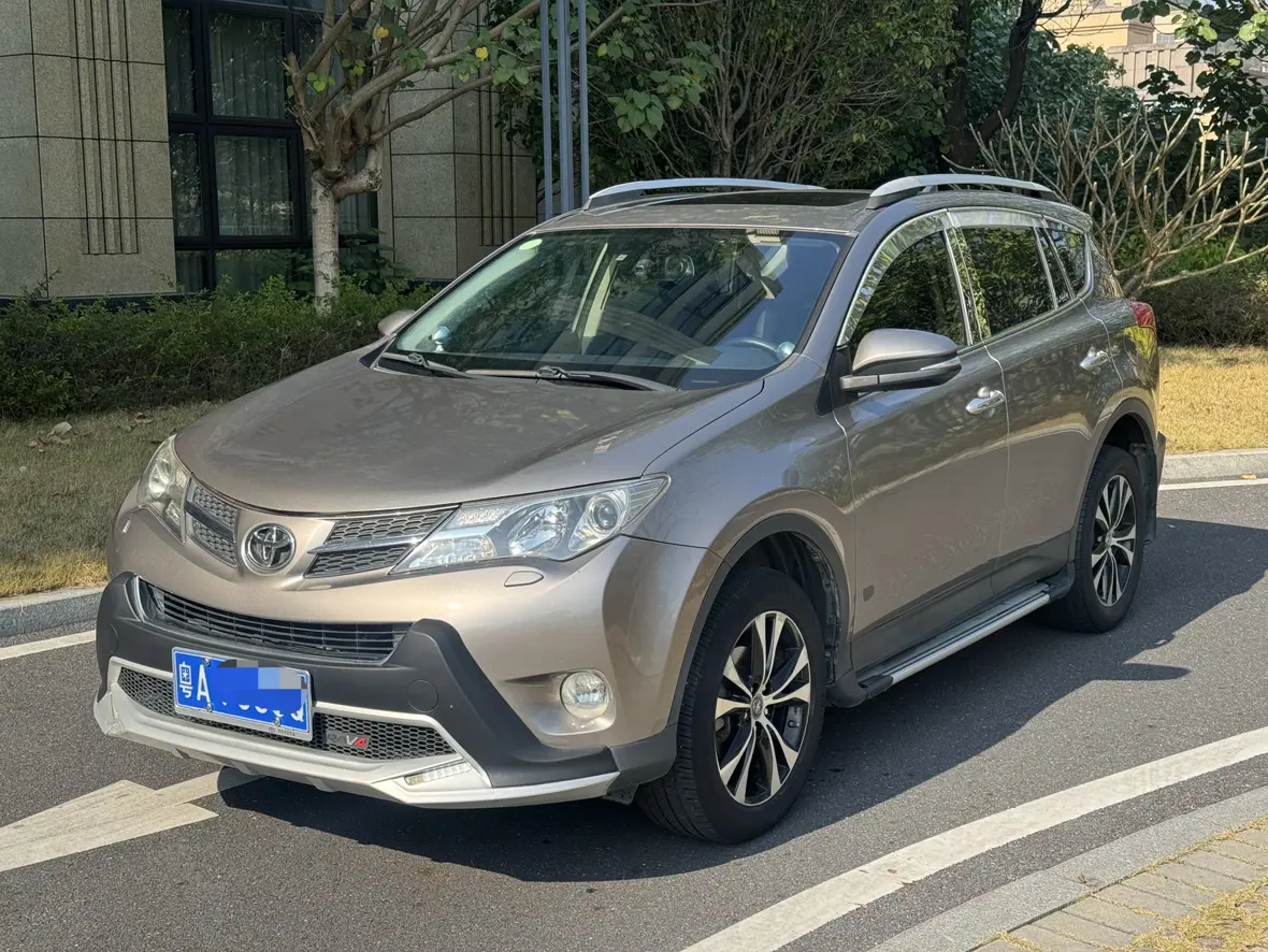 Toyota RAV4  из Китая