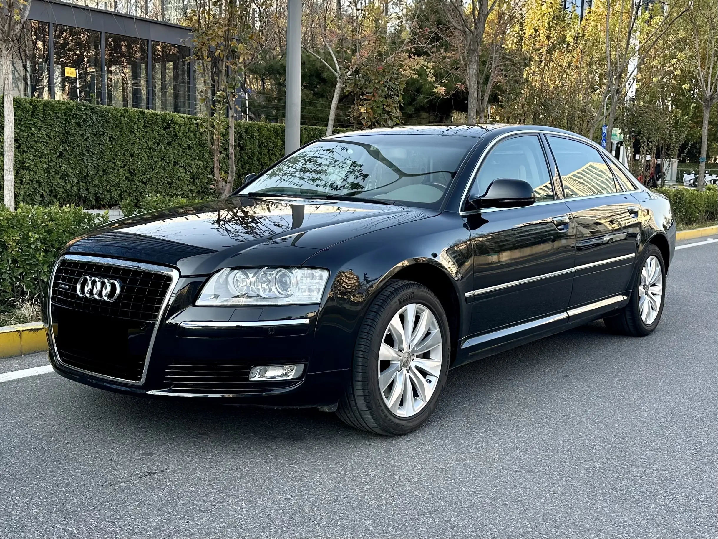 Audi A8  из Китая