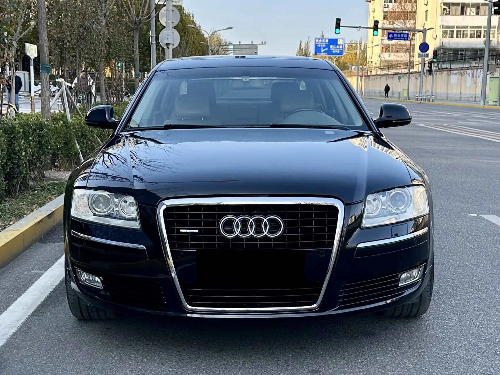 Audi A8  из Китая