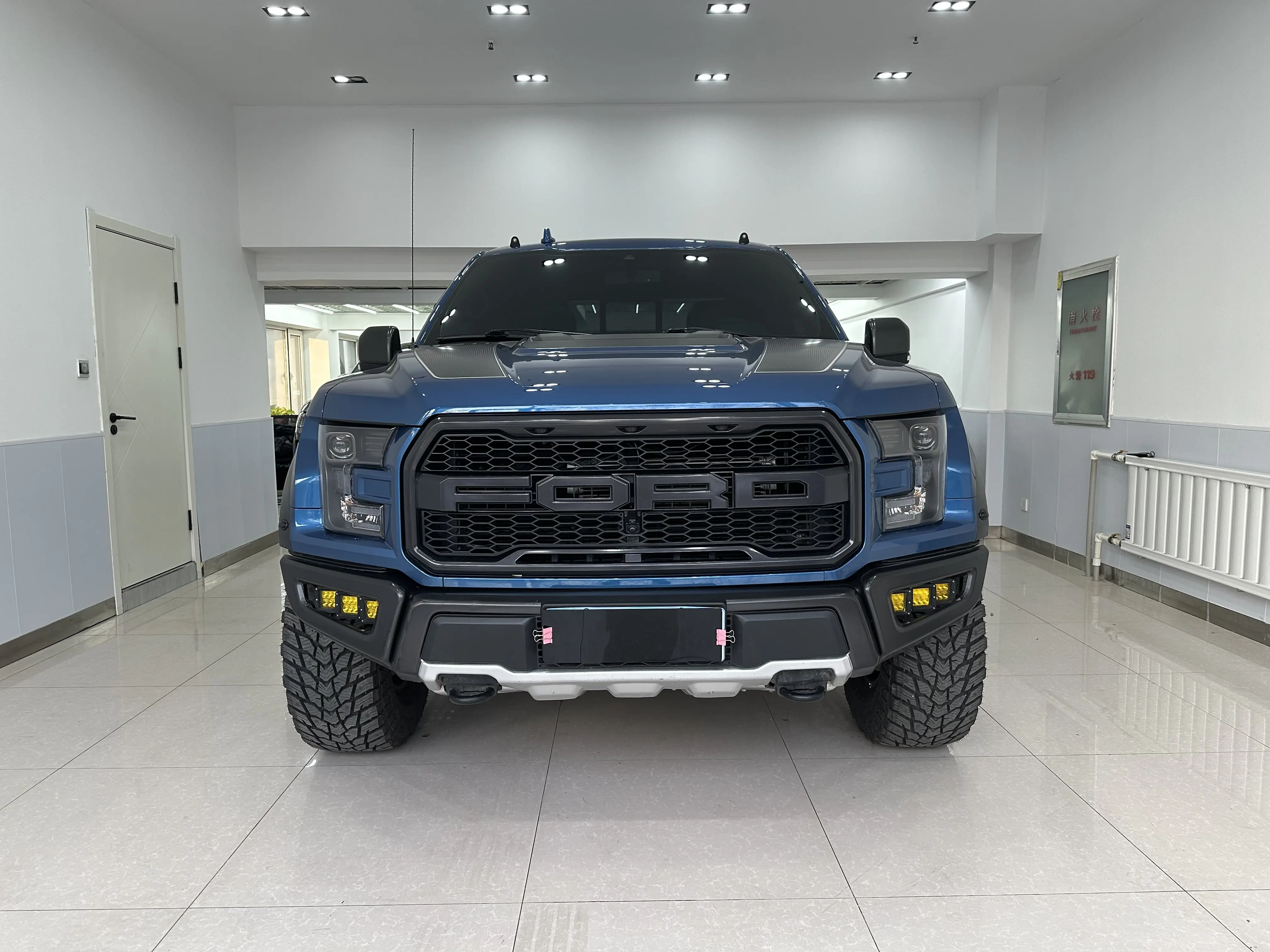 Ford F-150 Raptor  из Китая