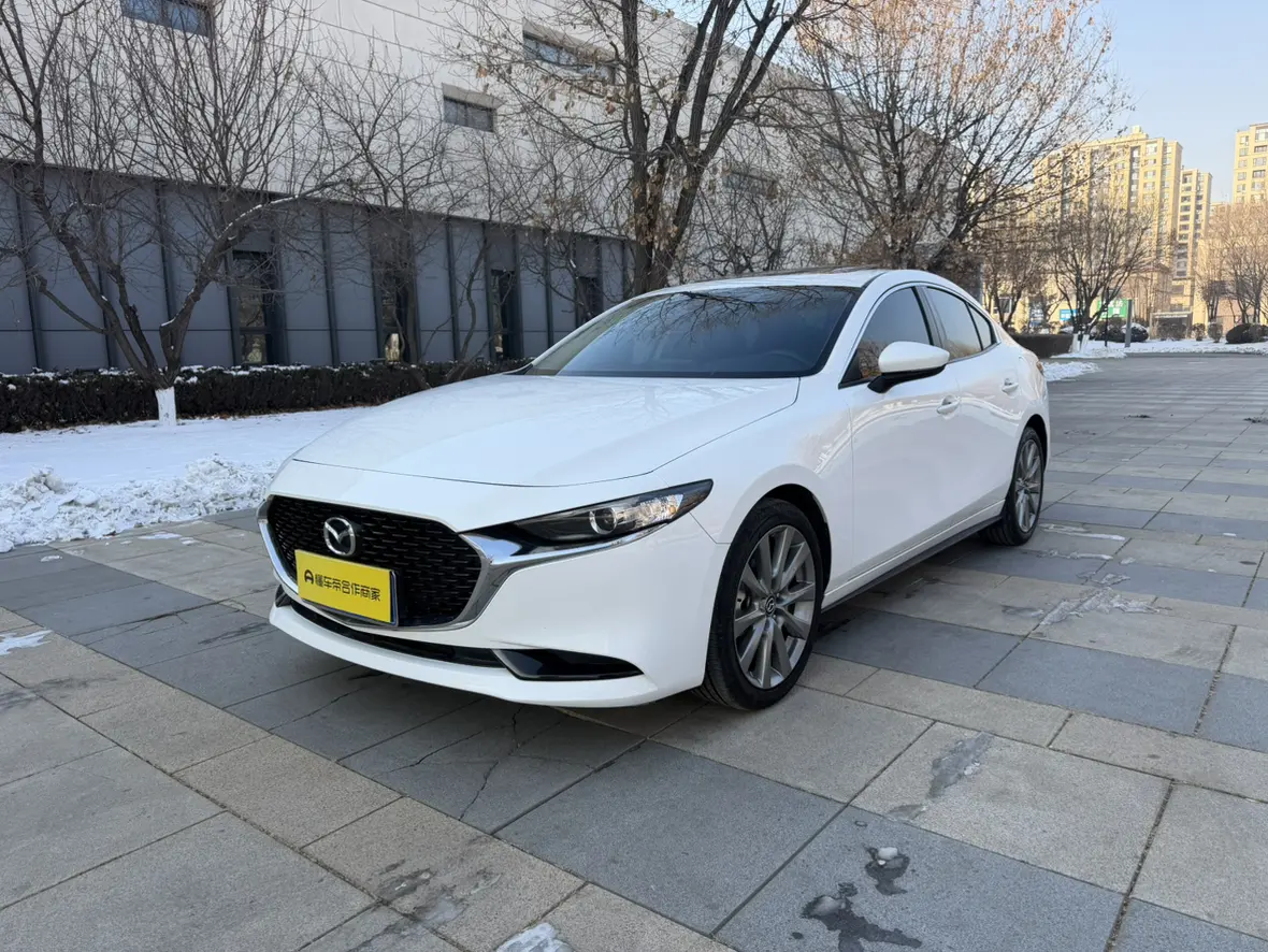 Mazda Axela (Mazda3)  из Китая