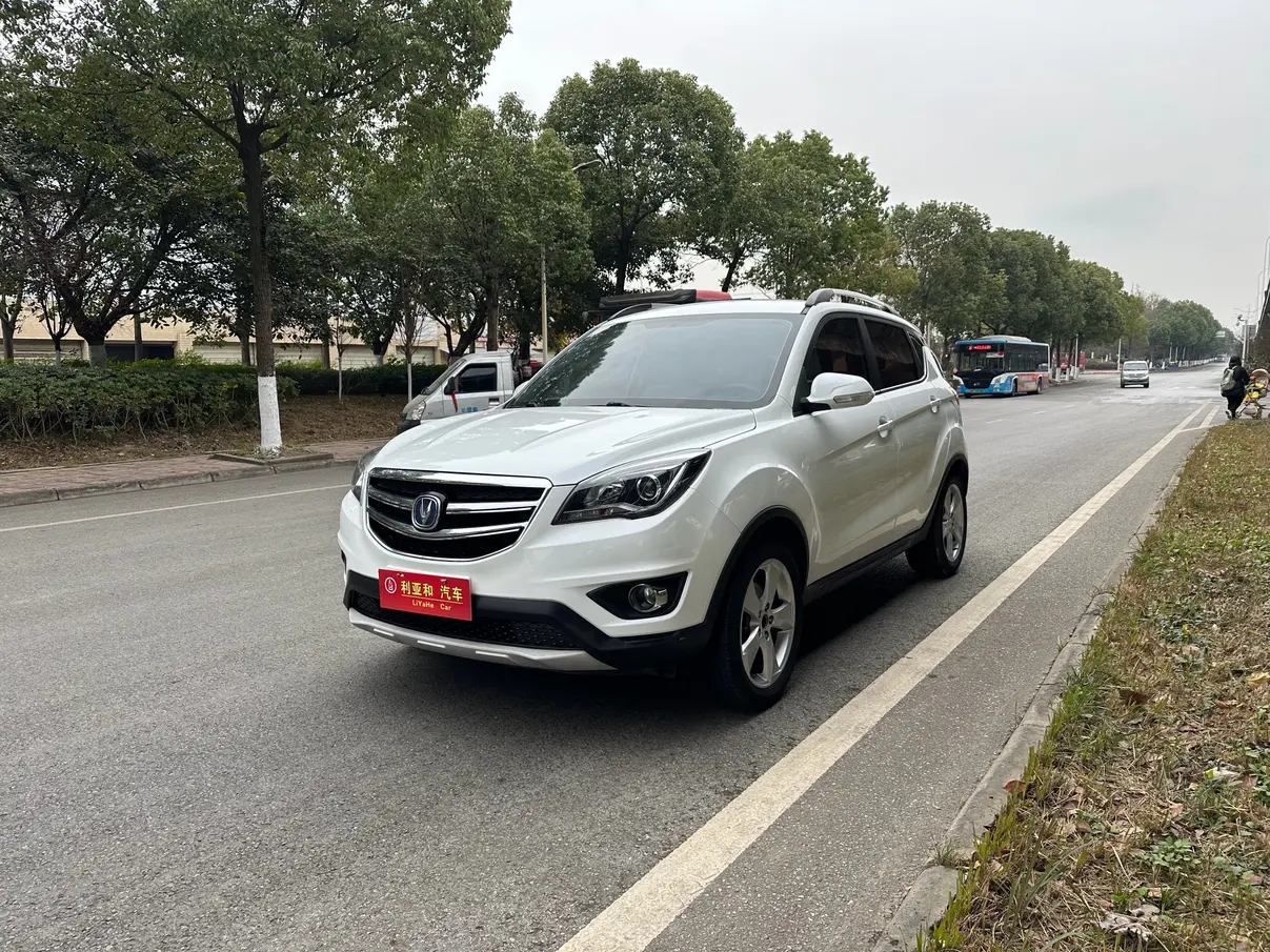 Changan CS35  из Китая