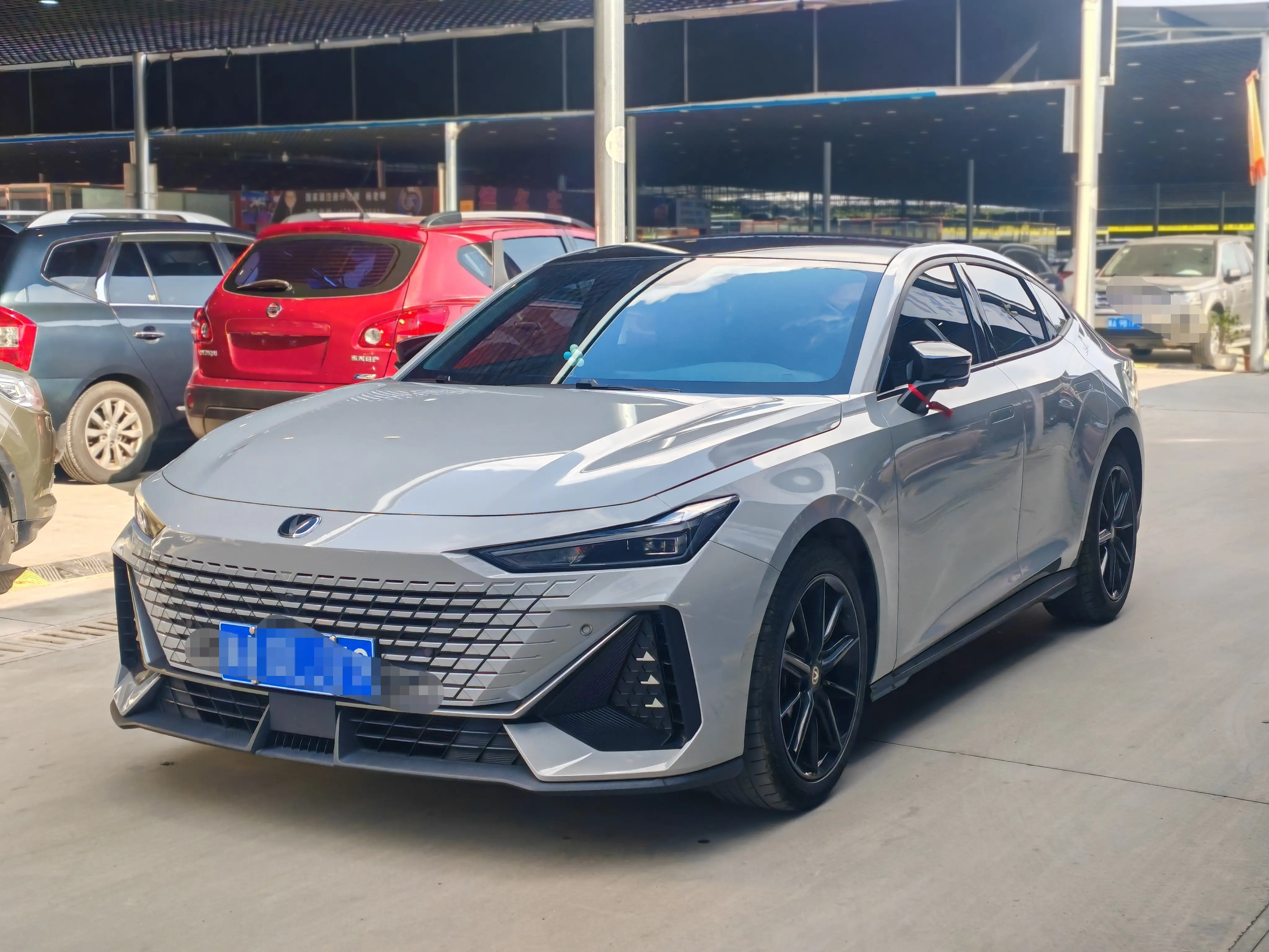 Changan UNI-V  из Китая