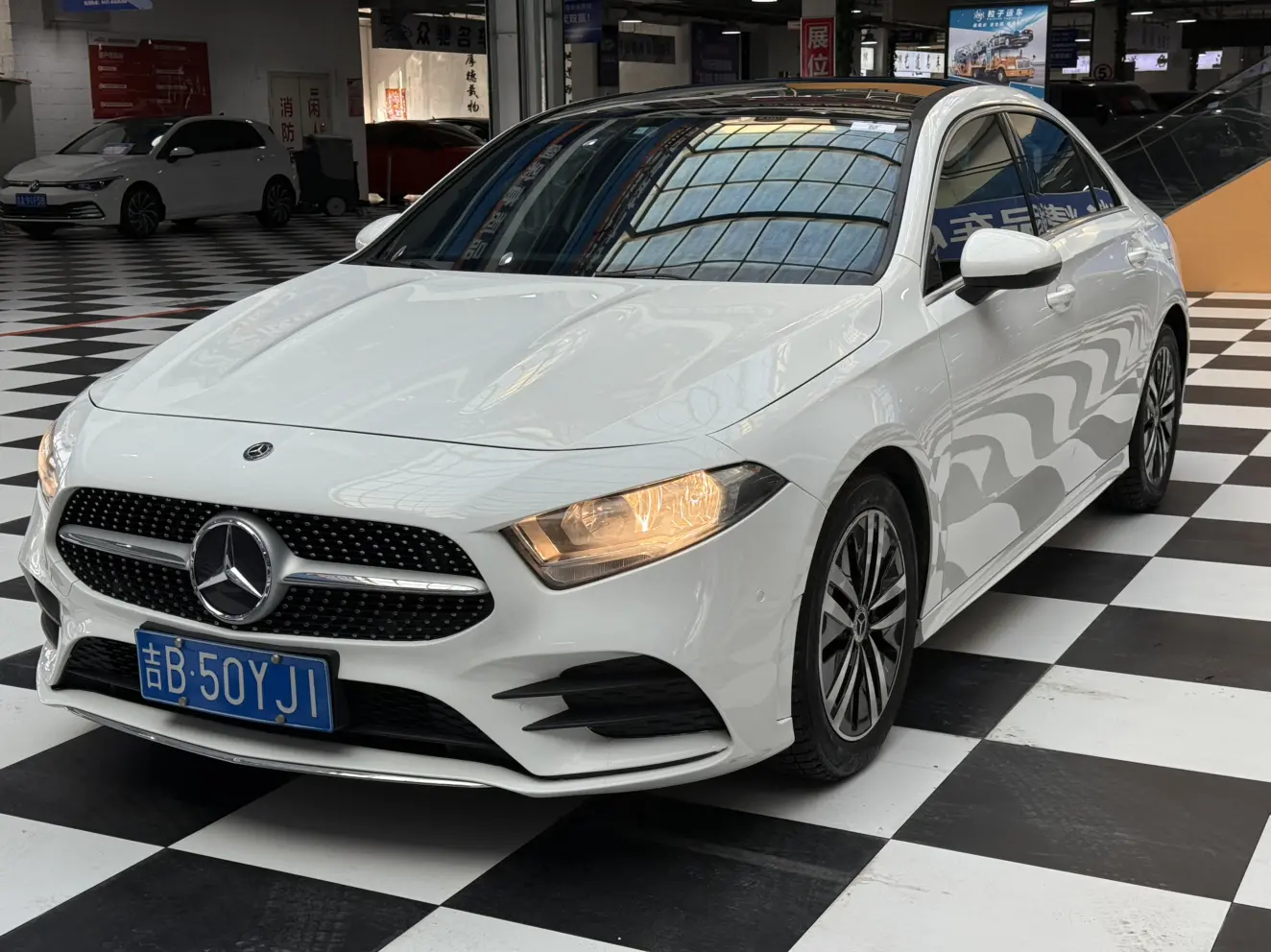 Mercedes-Benz Mercedes Benz A Class  из Китая
