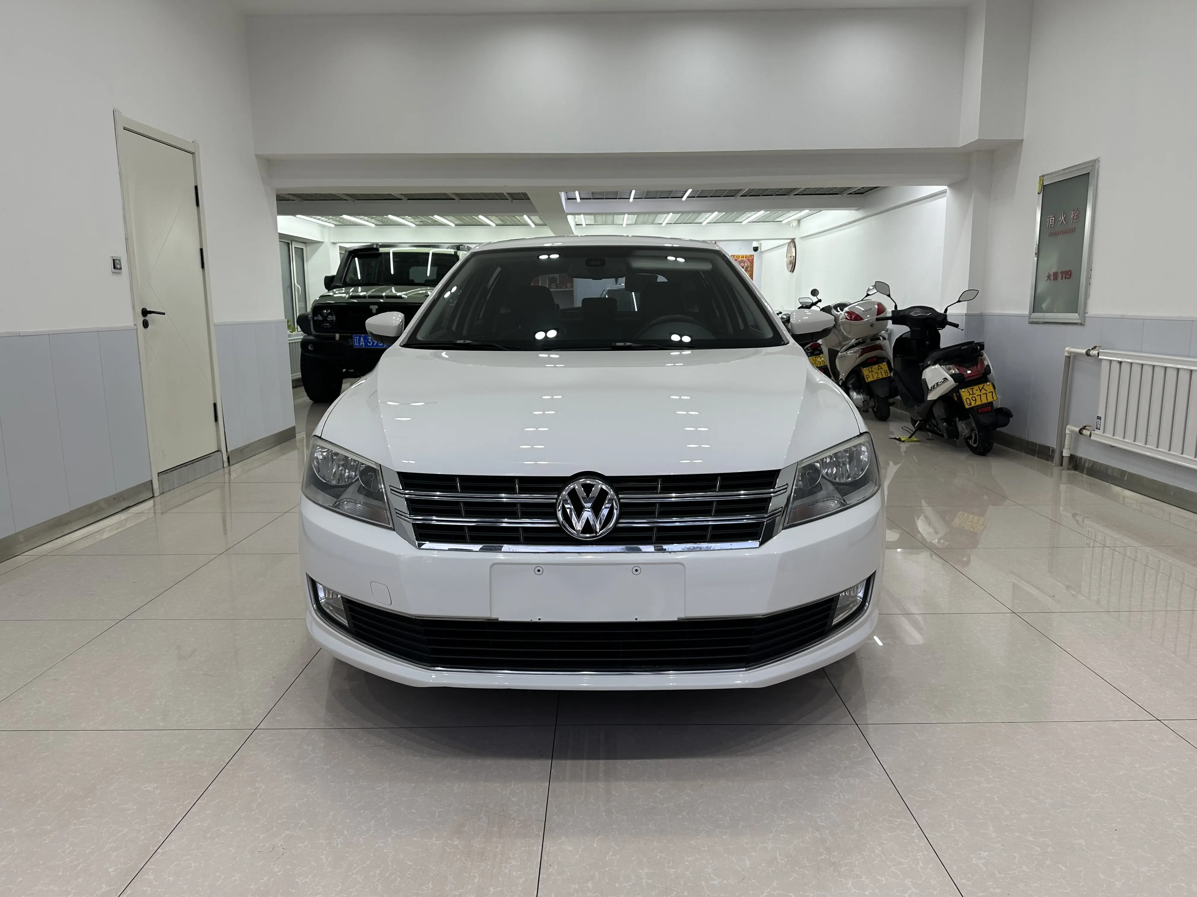 Volkswagen Langxing  из Китая