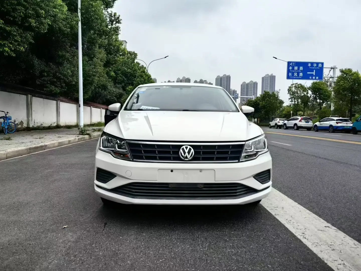 Volkswagen Jetta  из Китая