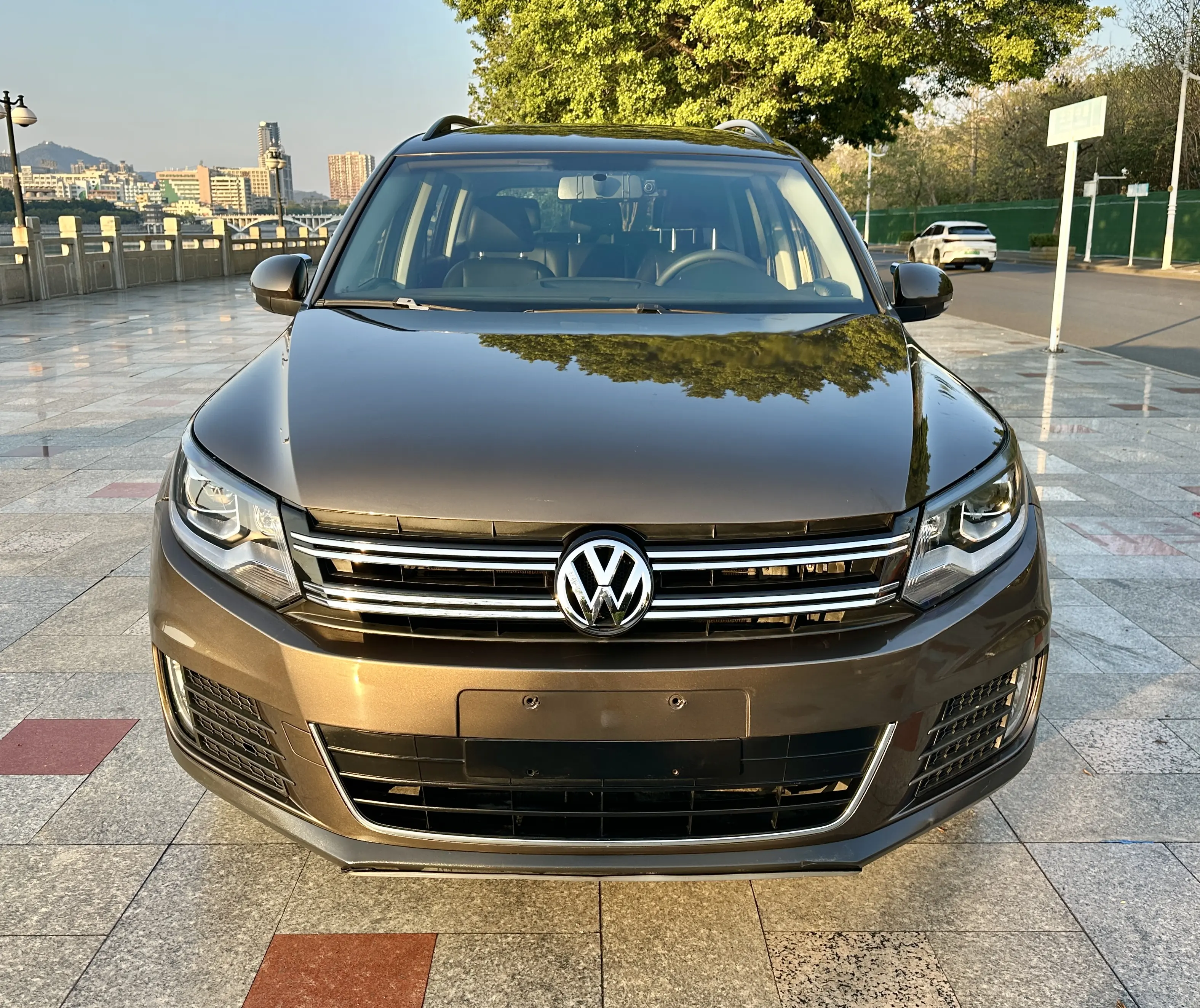 Volkswagen Tiguan  из Китая