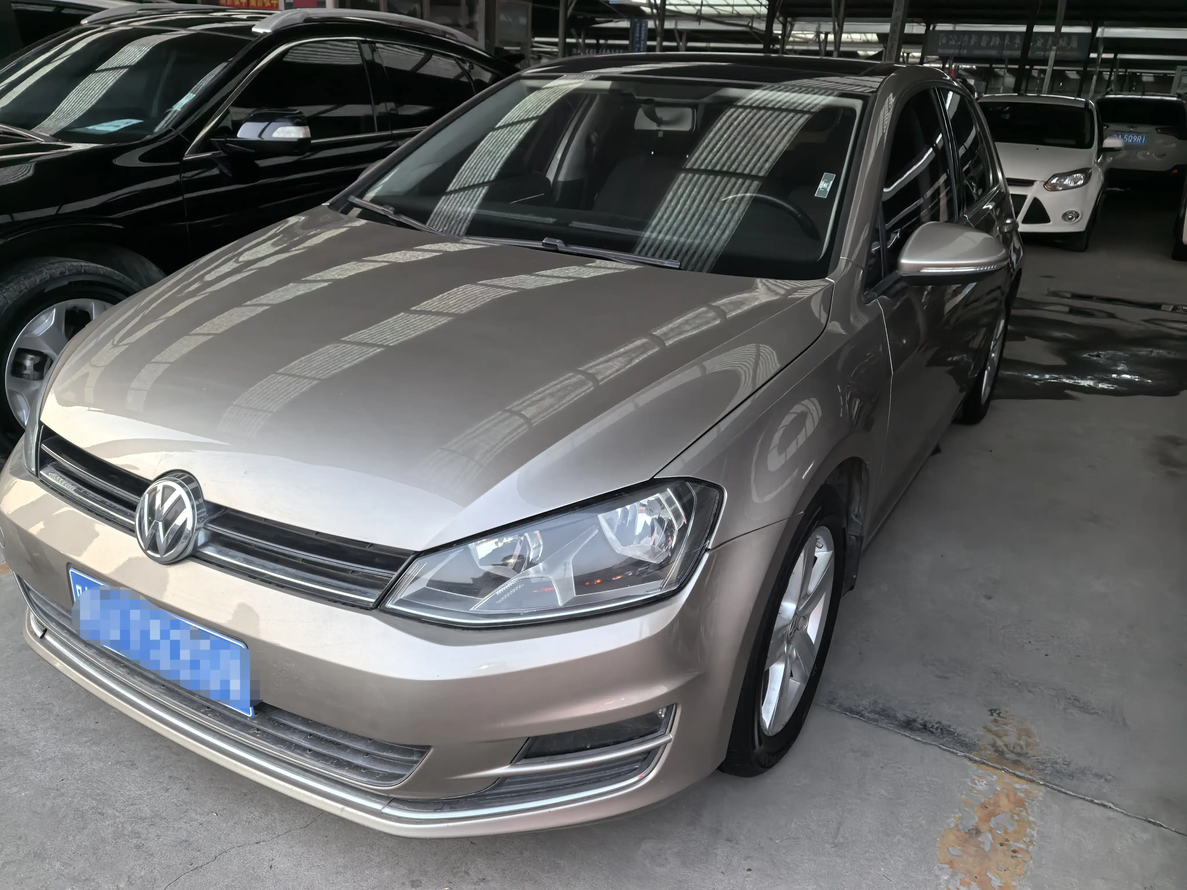 Volkswagen Golf  из Китая