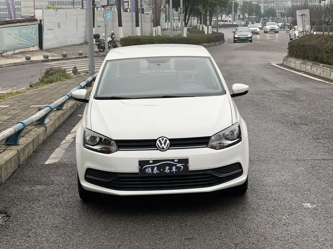 Volkswagen Polo  из Китая
