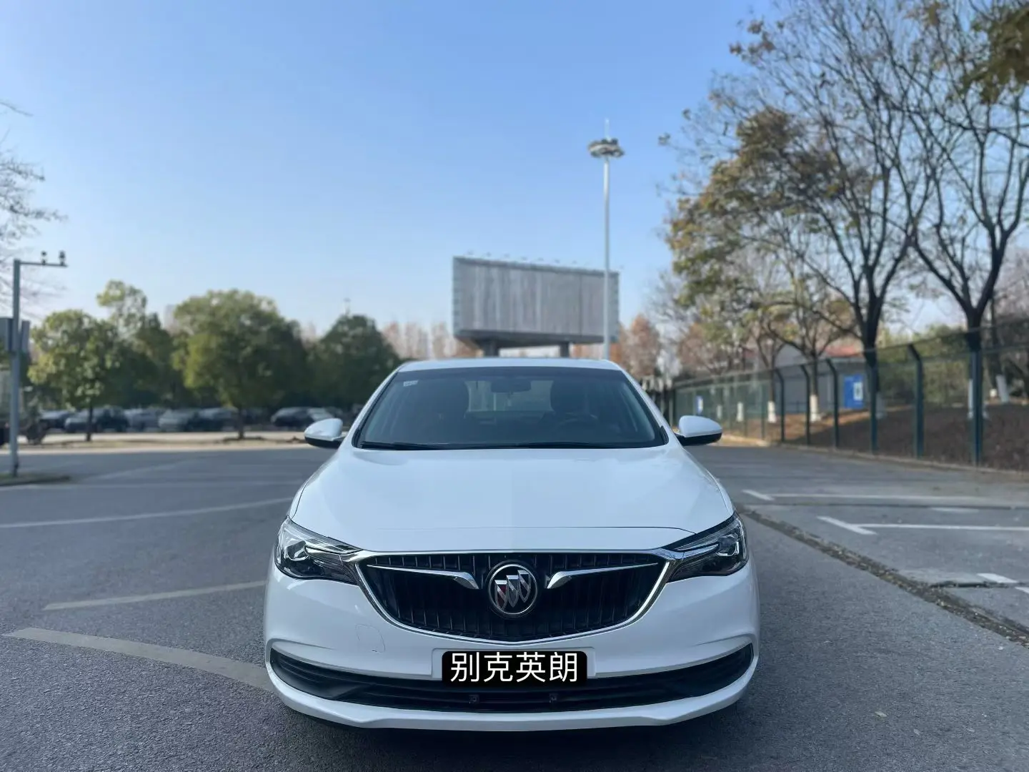 Buick Yinglang  из Китая
