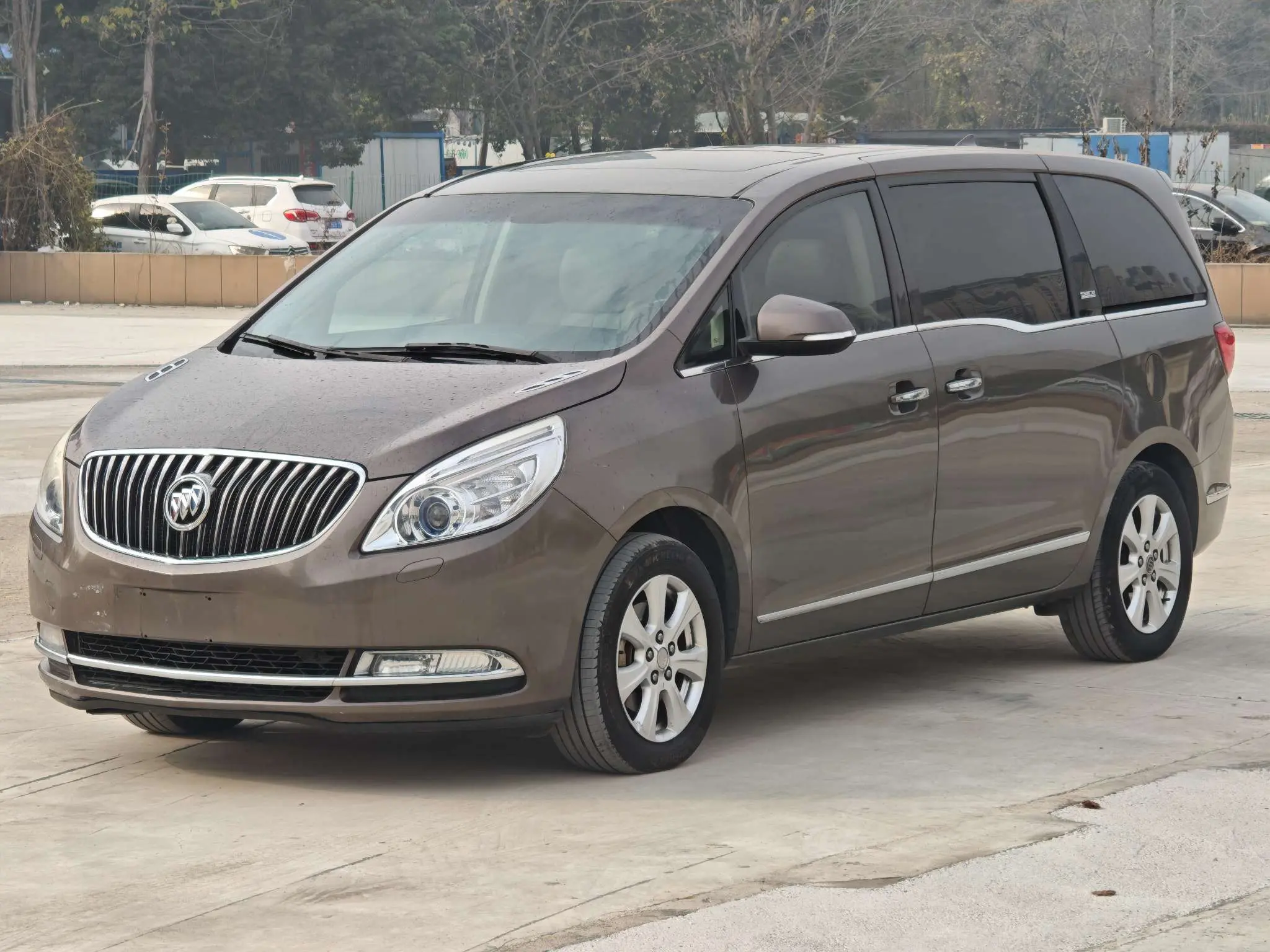 Buick GL8  из Китая