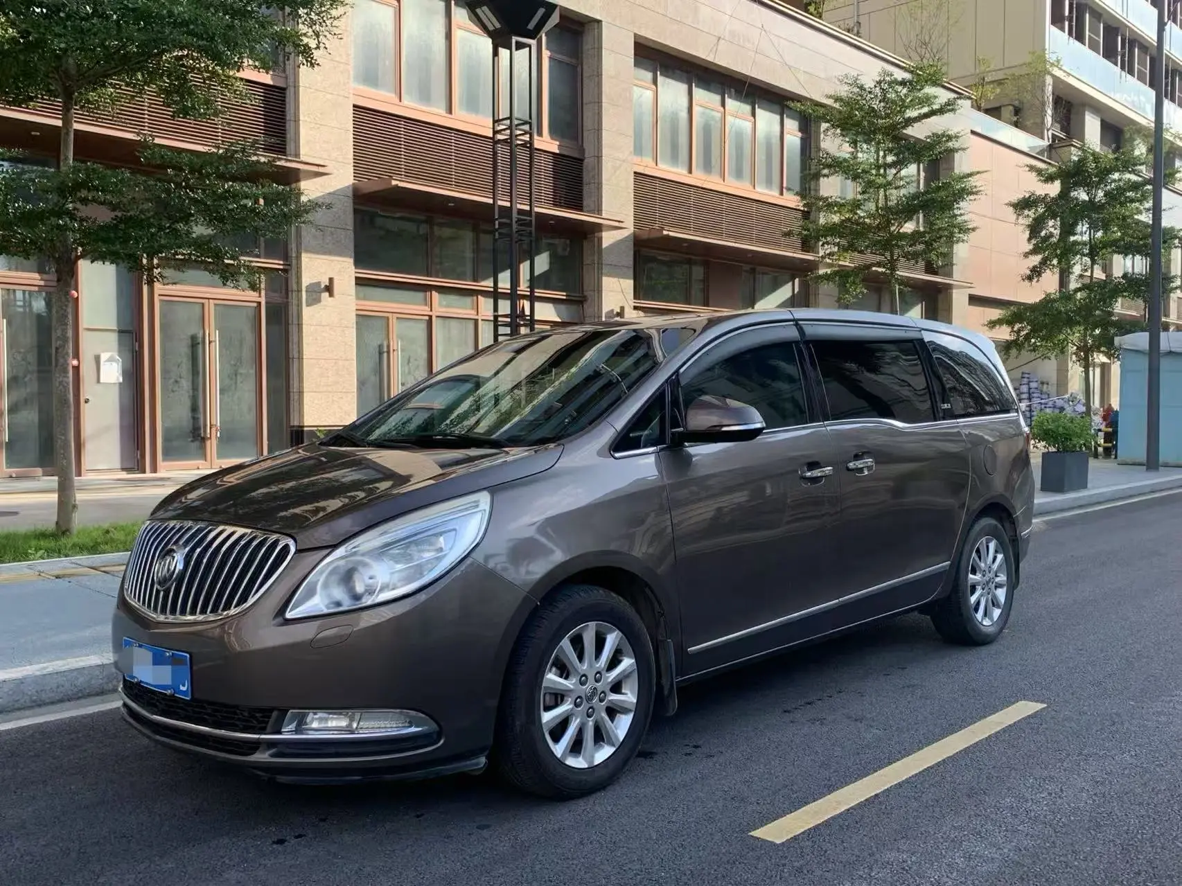 Buick GL8  из Китая