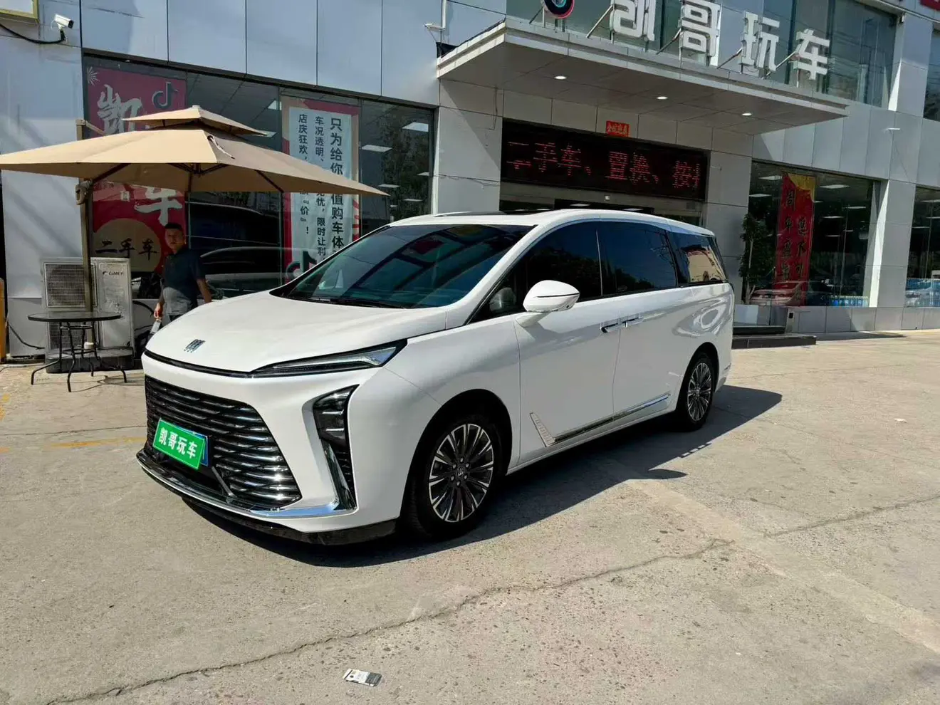 Buick GL8  из Китая