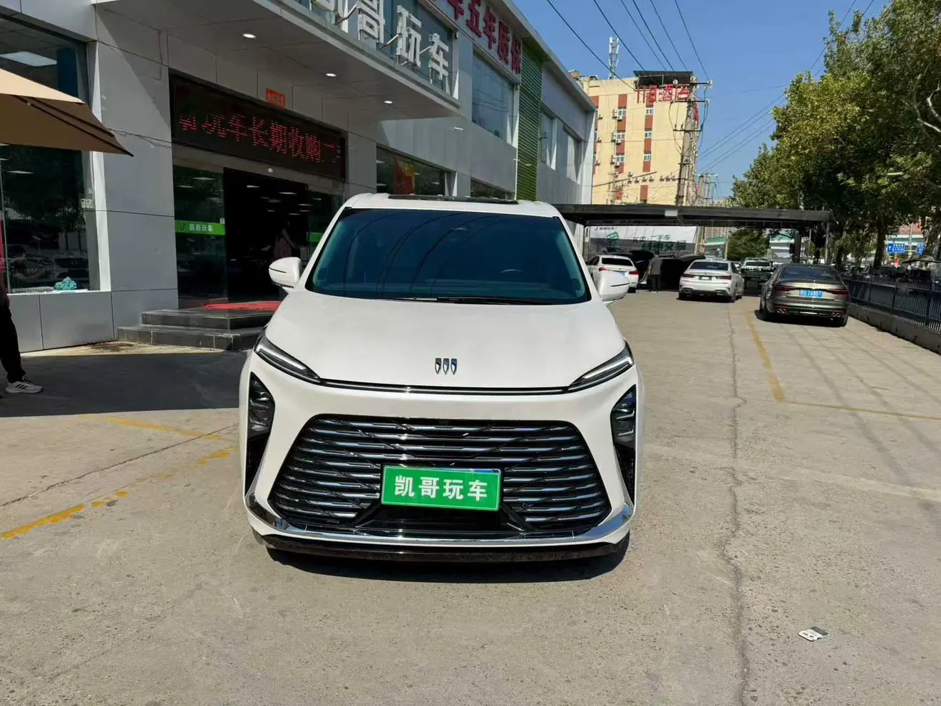 Buick GL8  из Китая