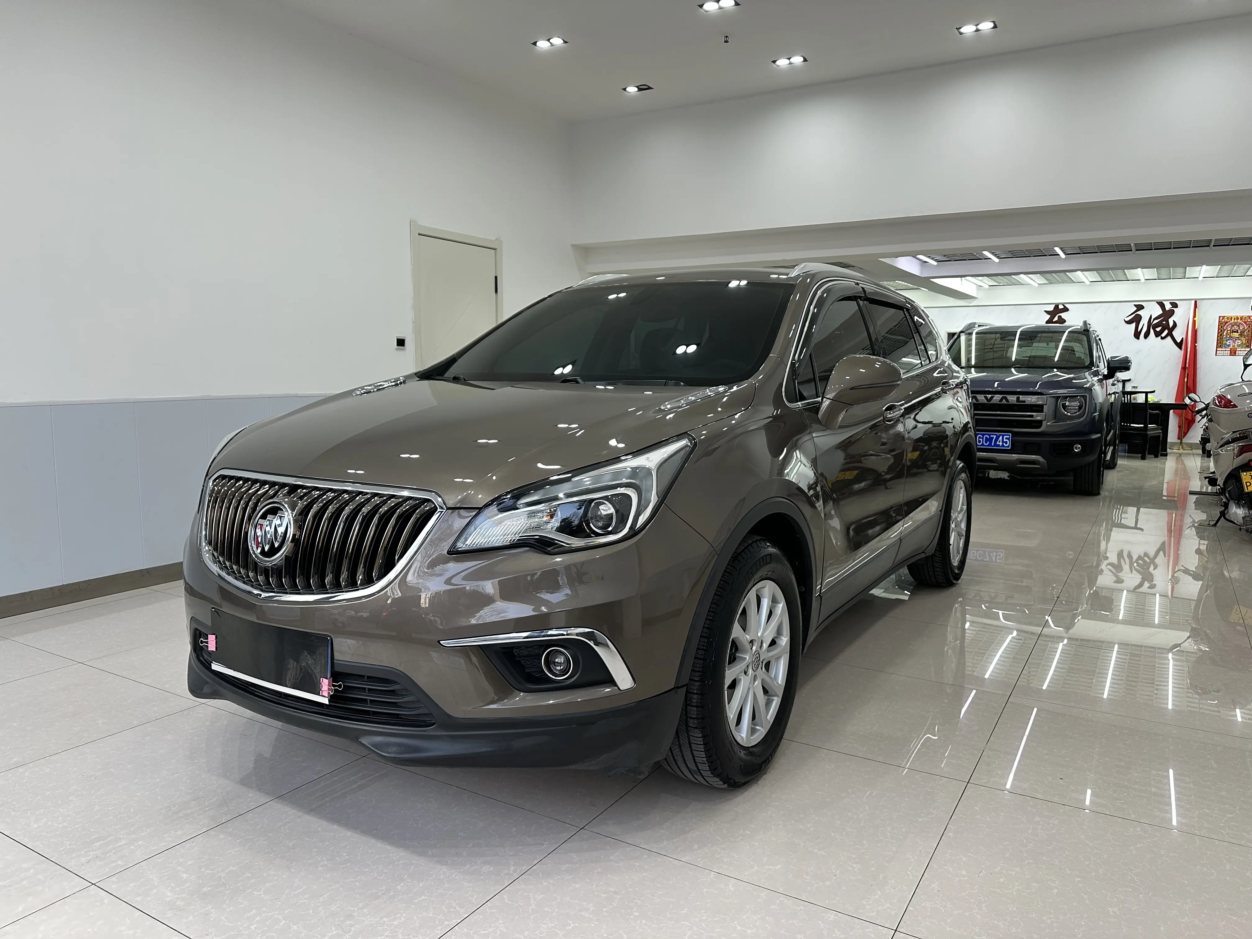 Buick Envision  из Китая