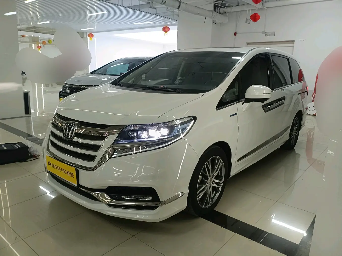 Honda Elysion (Alison)  из Китая