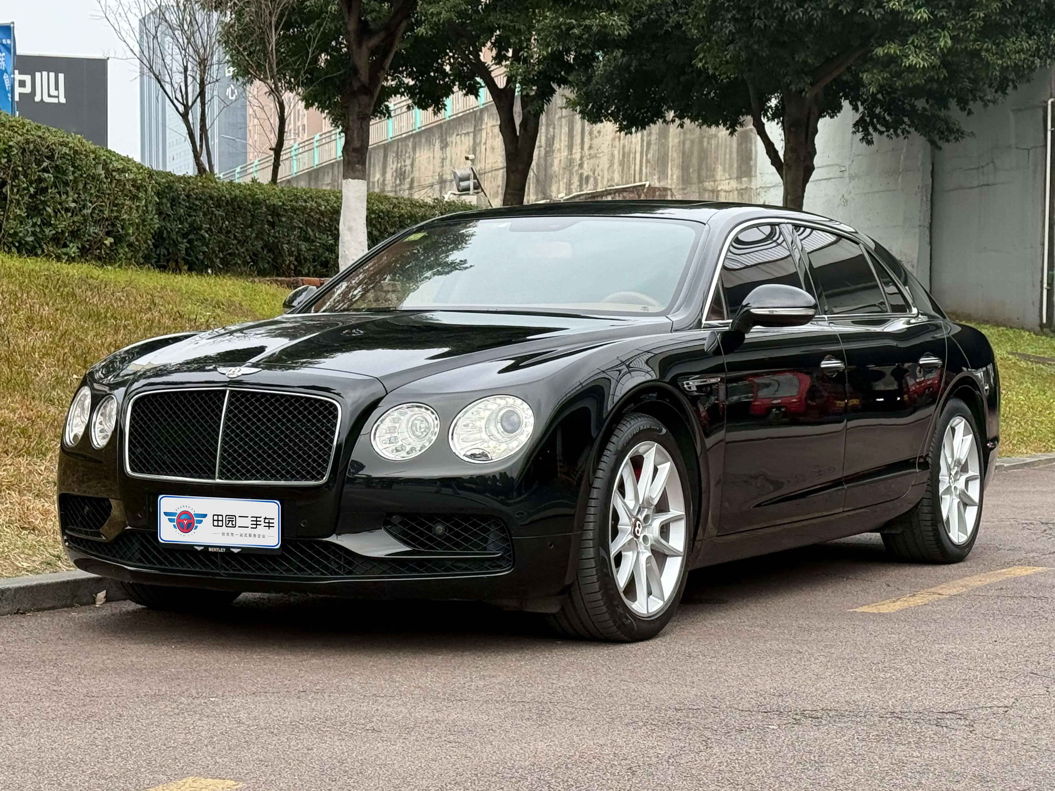 Bentley Galloping  из Китая