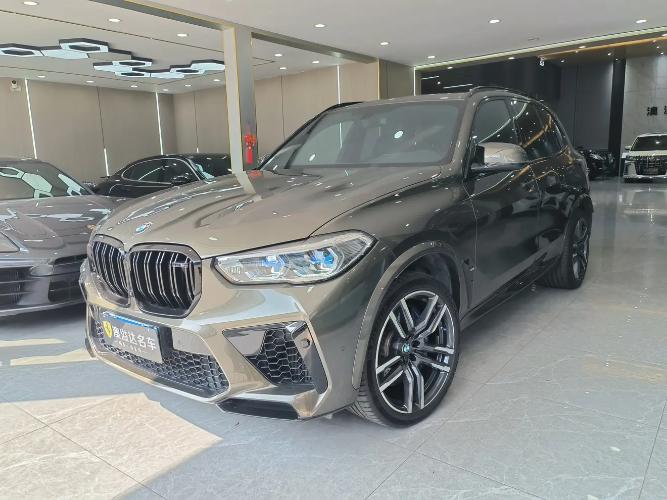 BMW X5M  из Китая