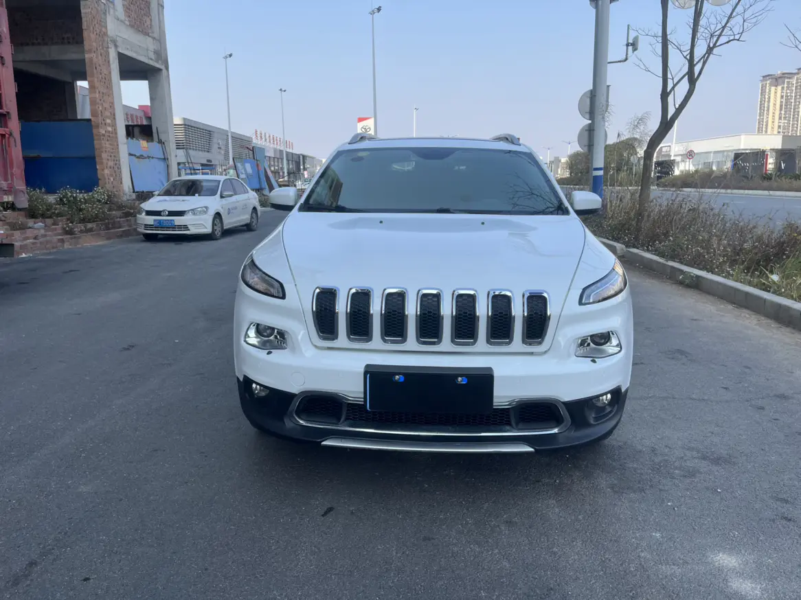 Jeep Cherokee  из Китая