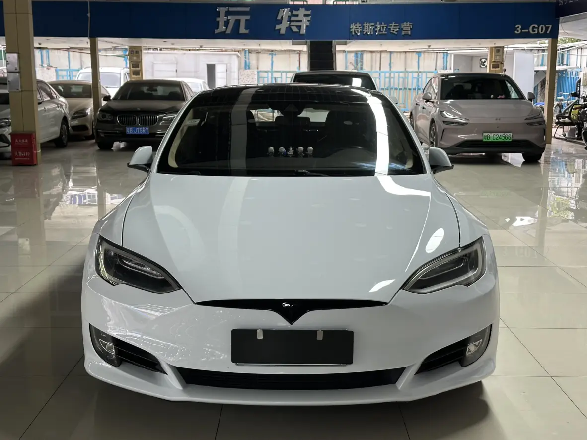 Tesla Model S  из Китая