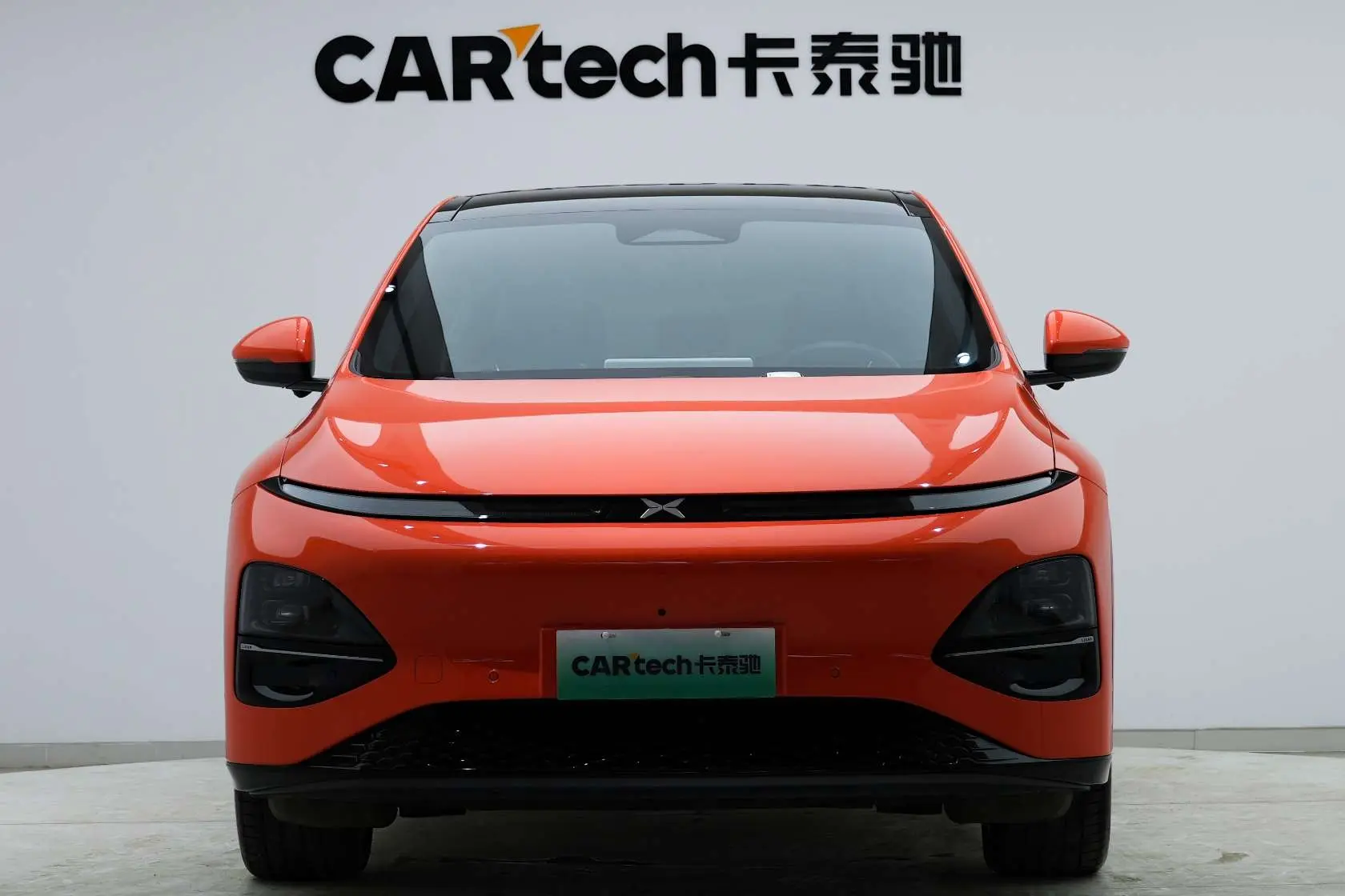 Xpeng G6  из Китая