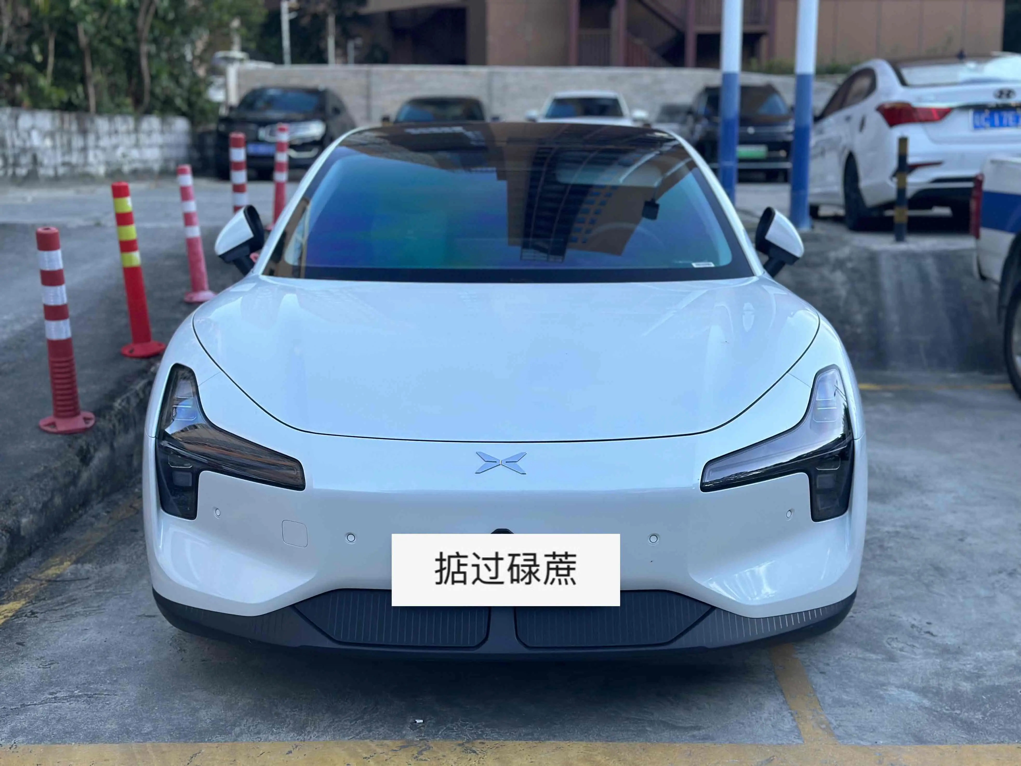 Xpeng Xiaopeng MONA M03  из Китая