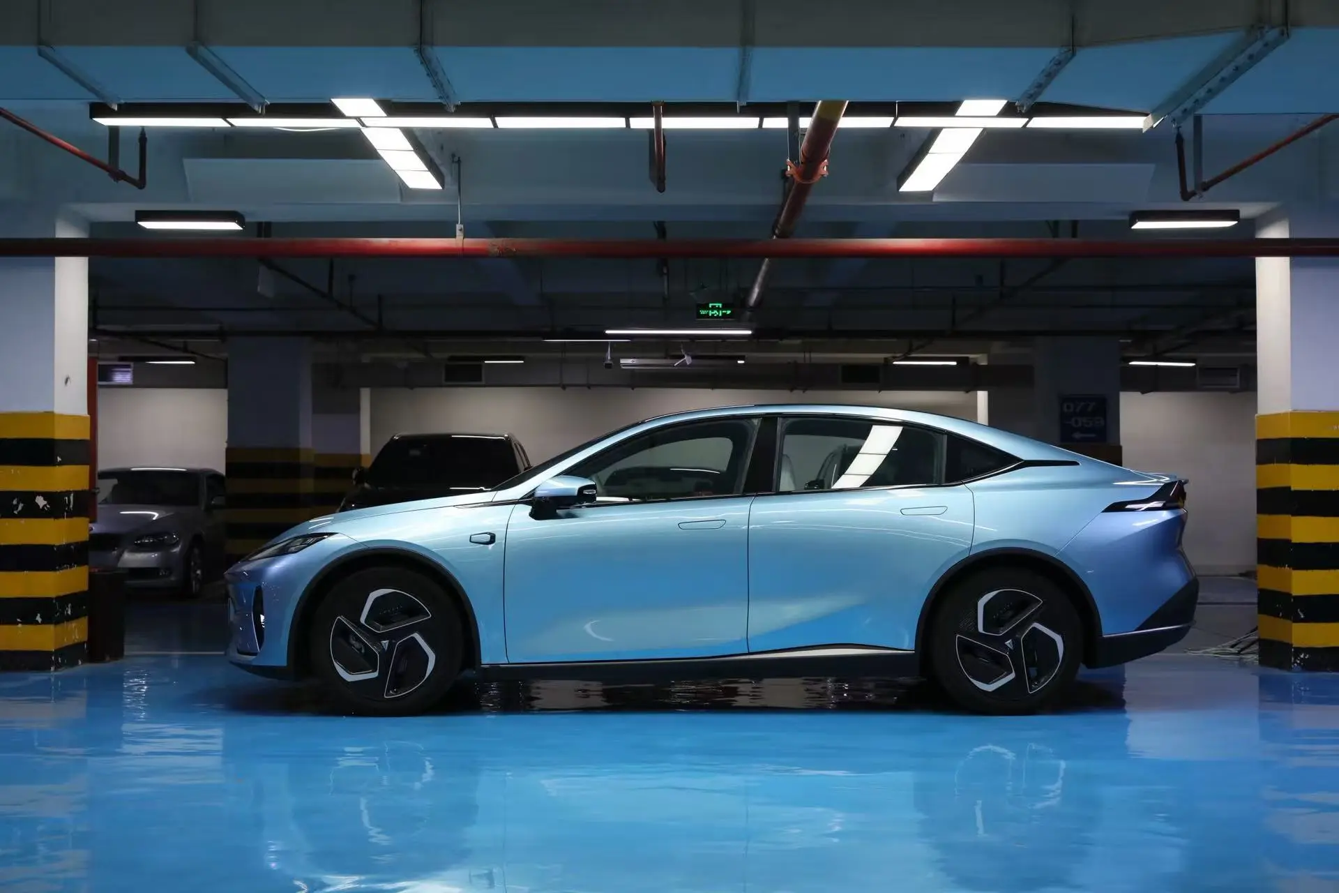 Deepal Dark blue L07  из Китая