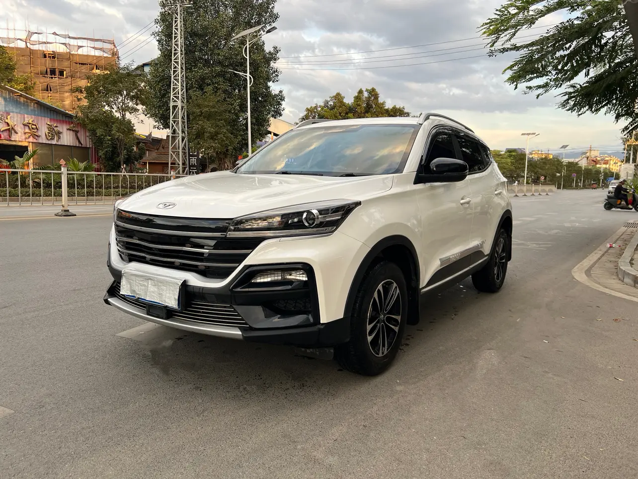 Kaiyi Dazzling world  из Китая