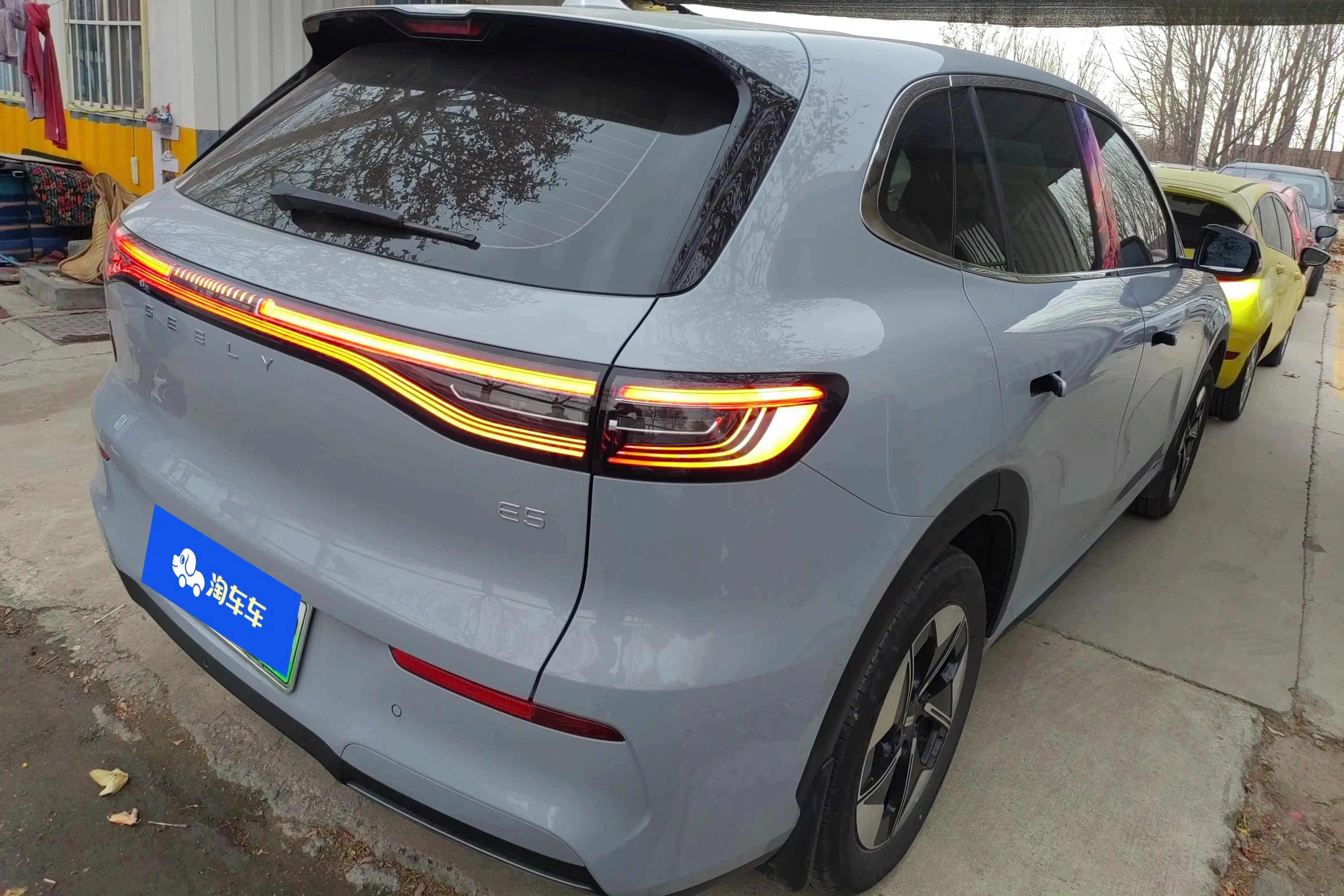 Geely Galaxy E5  из Китая