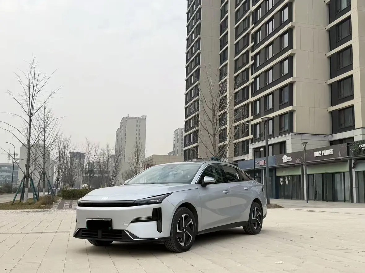 Geely Galaxy L6  из Китая