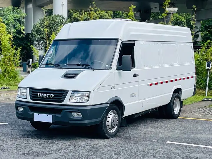 Iveco proud  из Китая