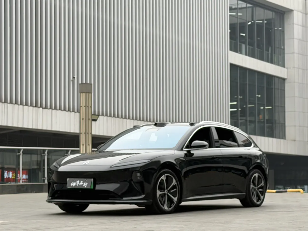 NIO ET5T  из Китая