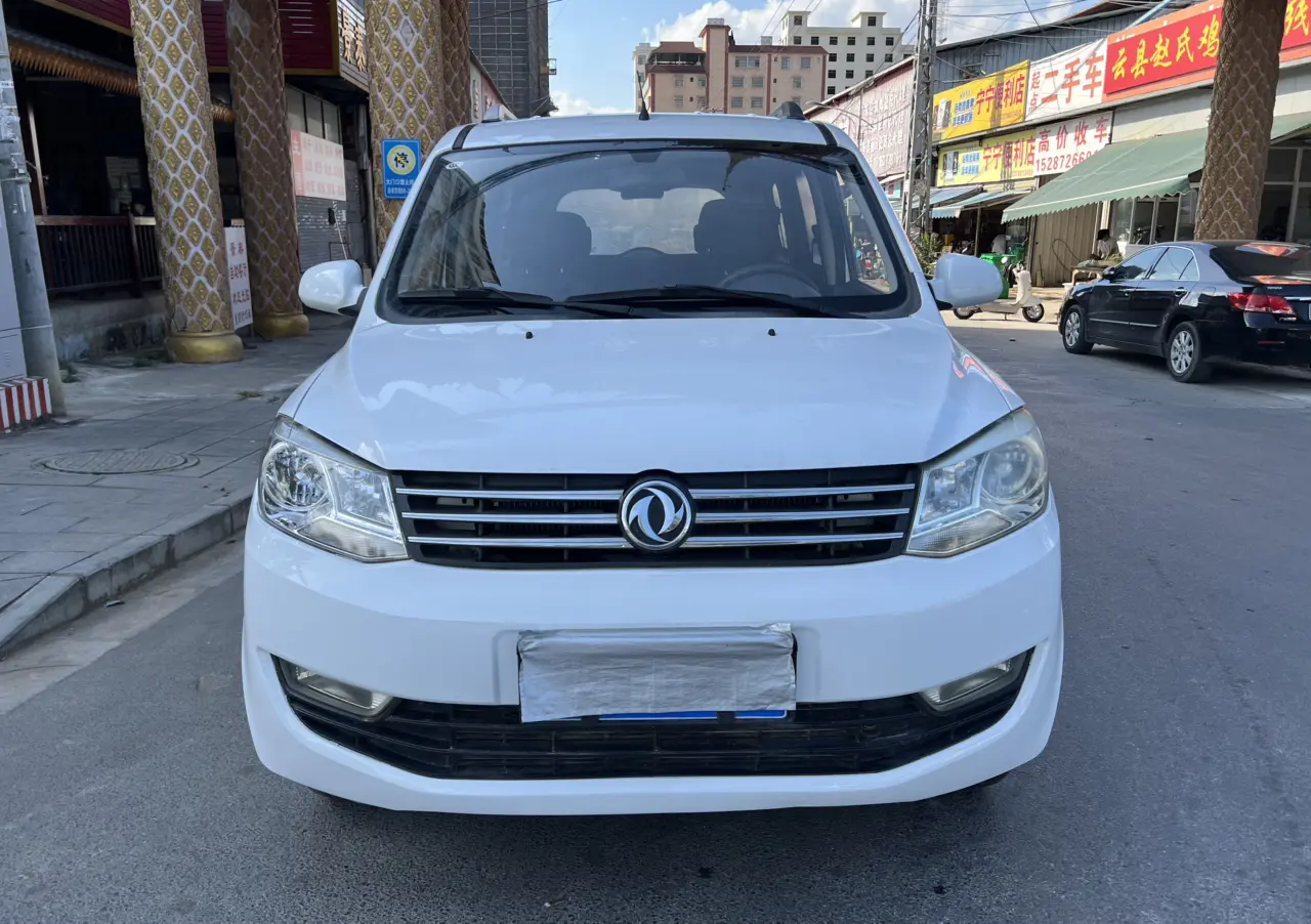 Dongfeng Fengon 330  из Китая