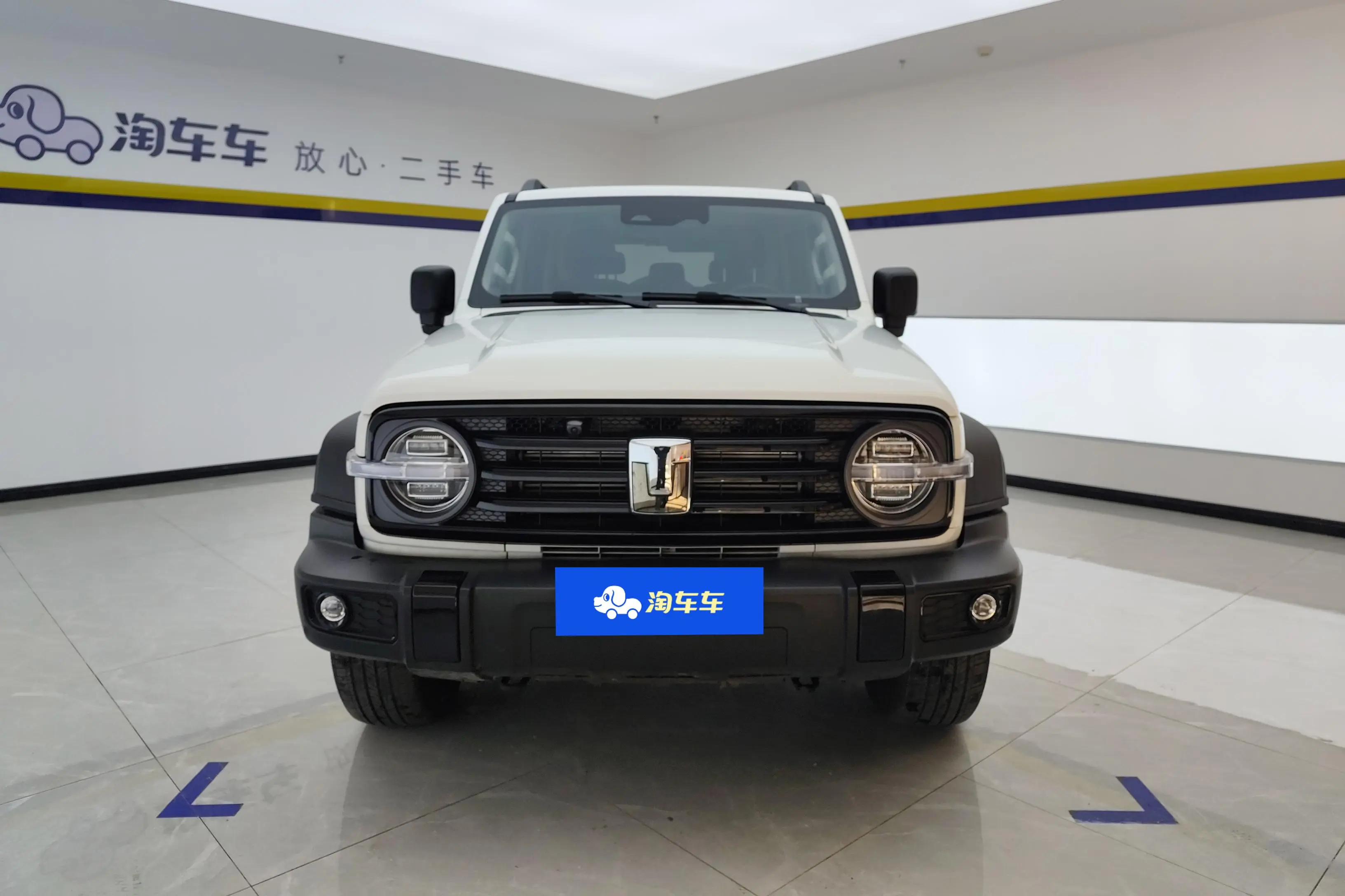 Tank 300  из Китая